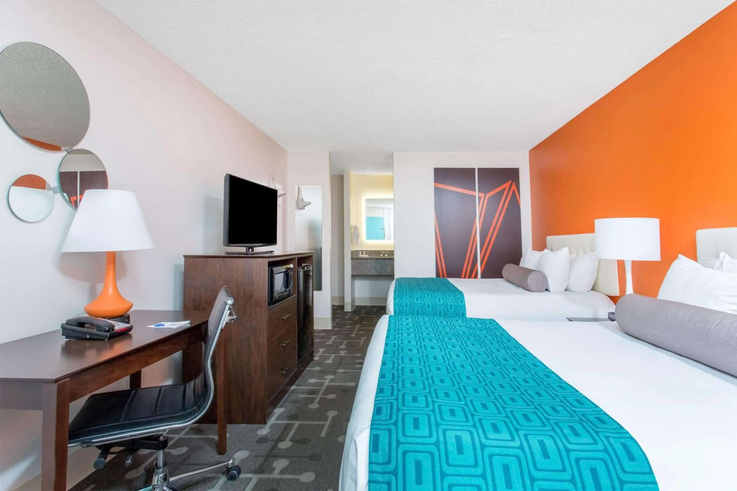 2 Double Beds, Poolside, Non-Smoking in Howard Johnson by Wyndham Ocala FL I-75