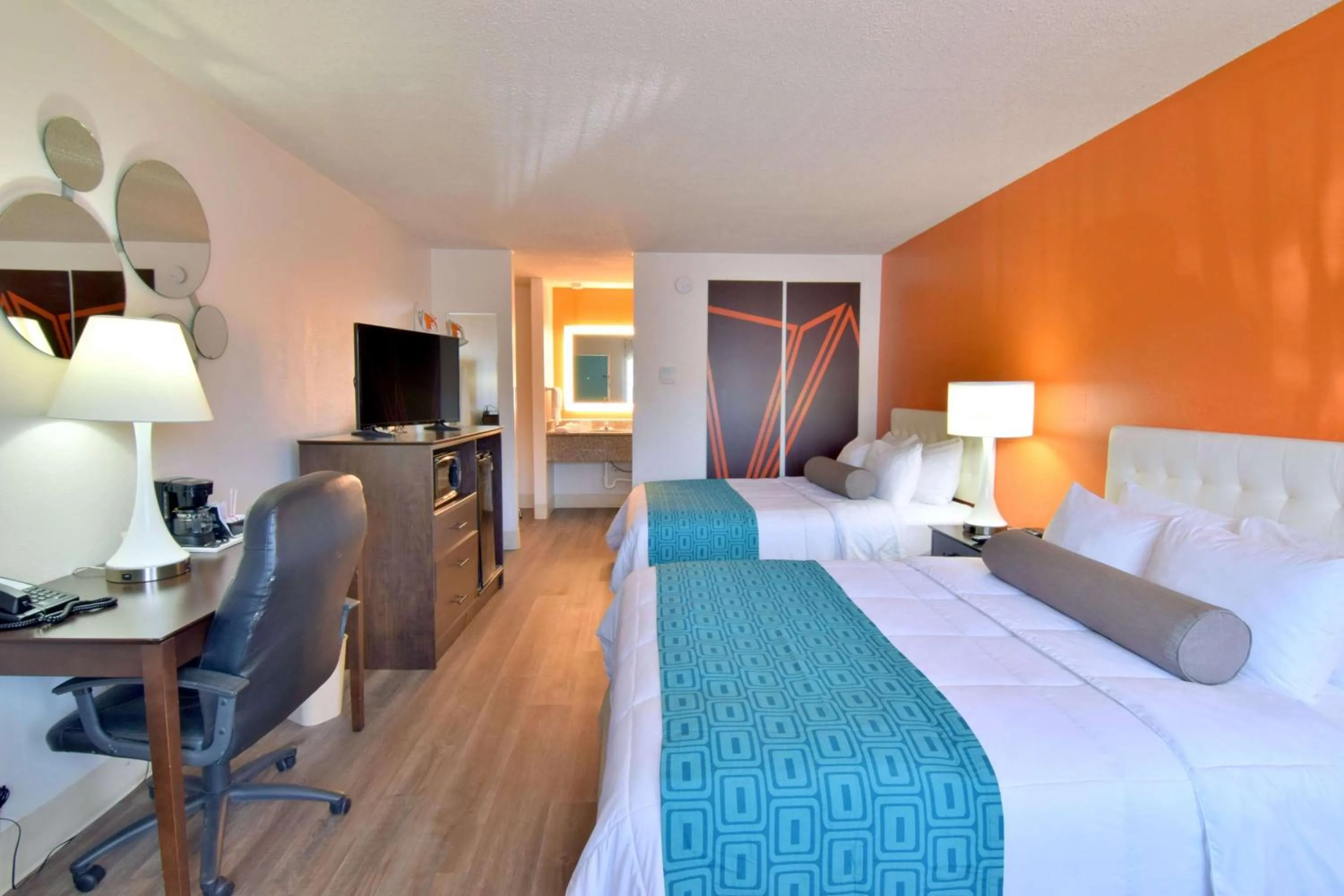 Double Room with Two Double Beds - Smoking in Howard Johnson by Wyndham Ocala FL I-75