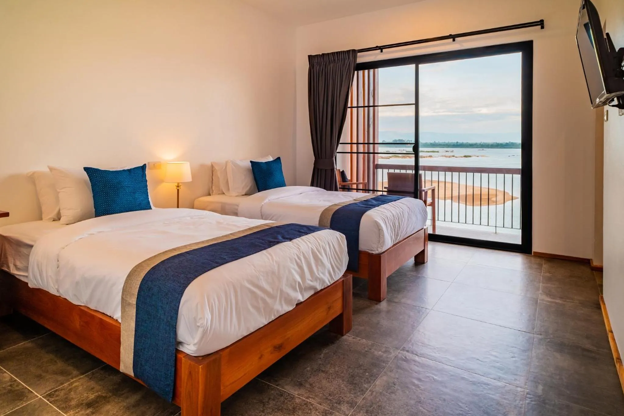 Riverview Upper Floor Double/Twin in The Riviera Champasak