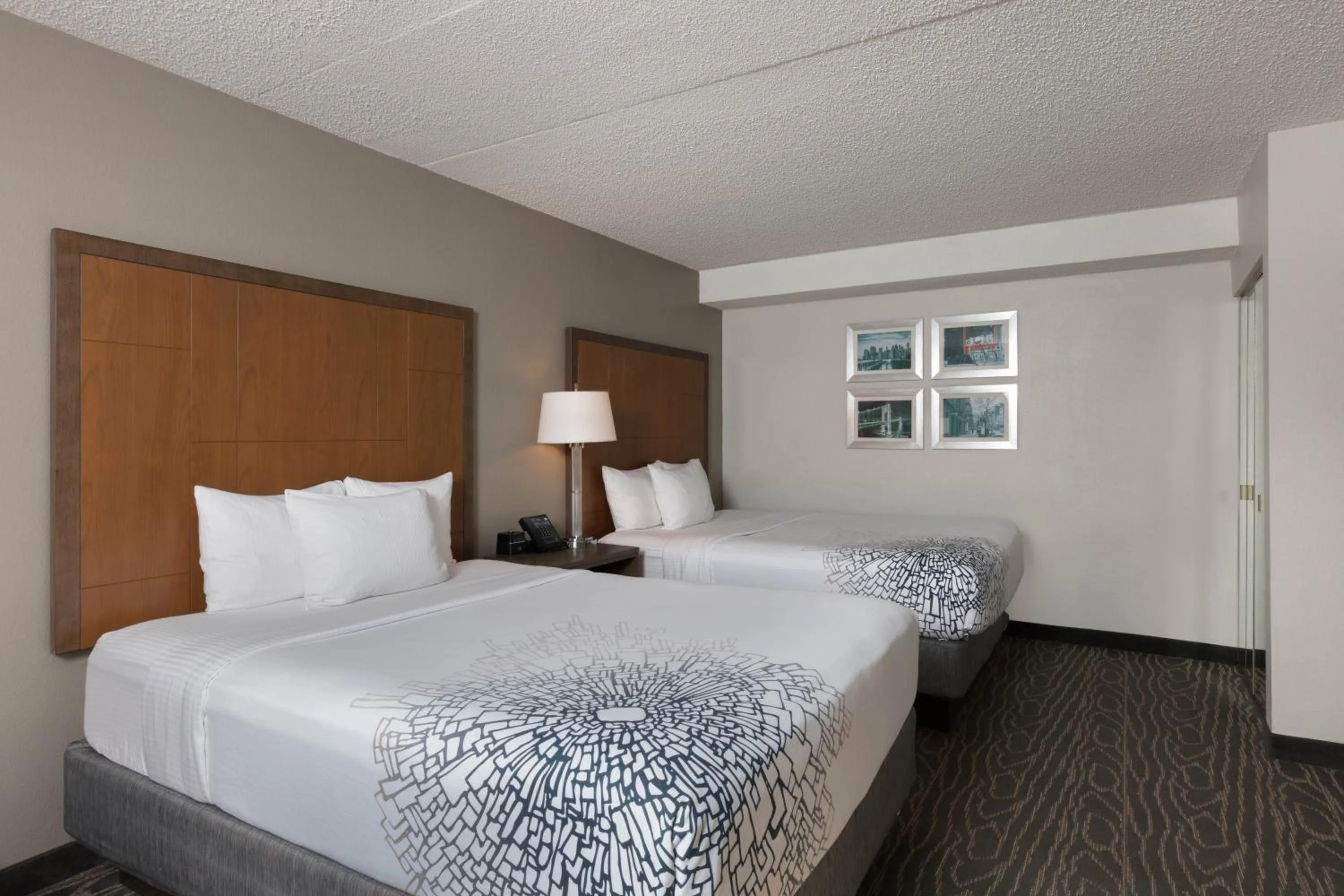 Queen Suite with Two Queen Beds and Roll-In Shower - Mobility Accessible/Non-Smoking in La Quinta by Wyndham Secaucus Meadowlands