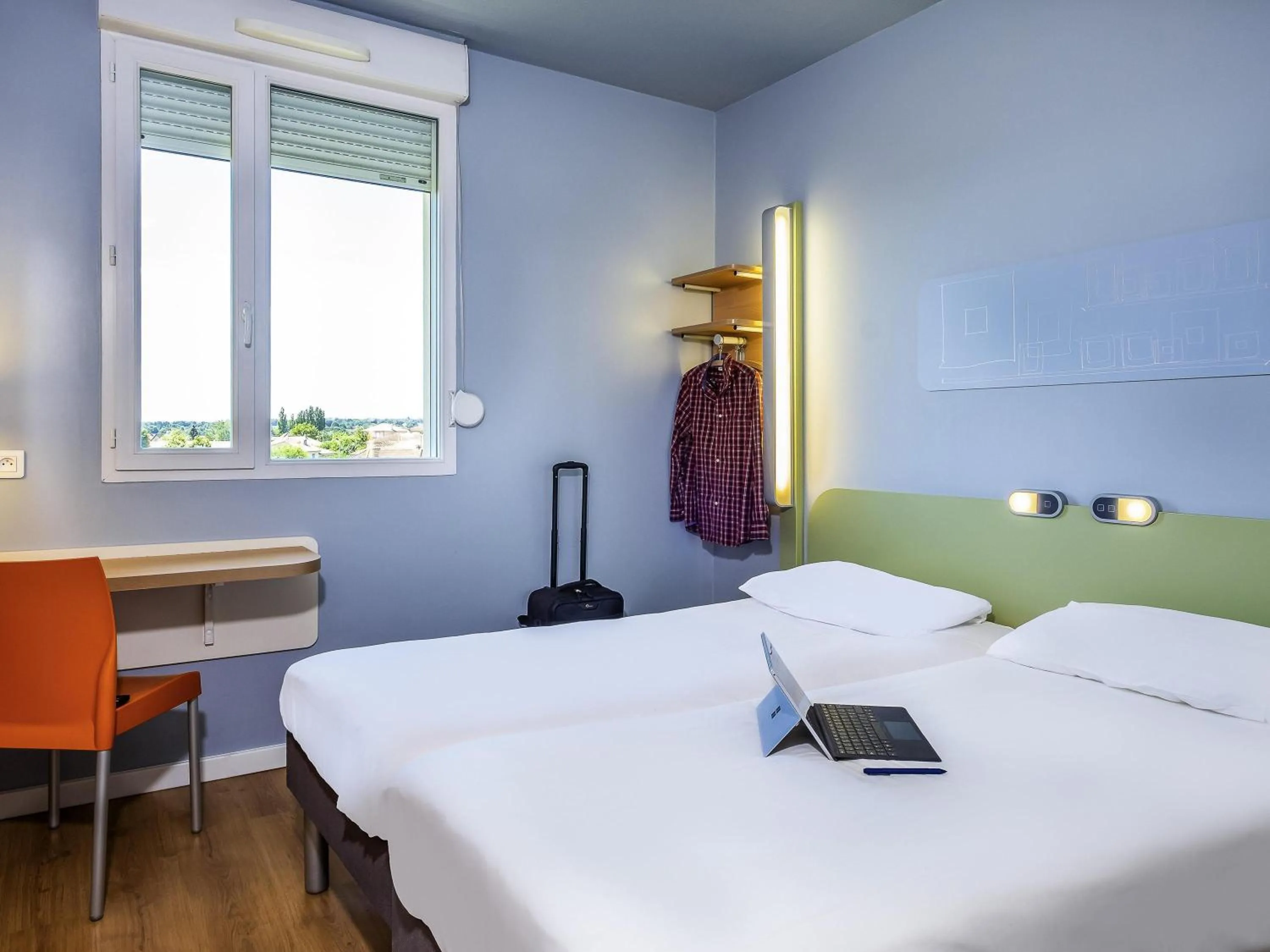 Twin Room with Two Twin Beds in Ibis Budget Limoges Nord