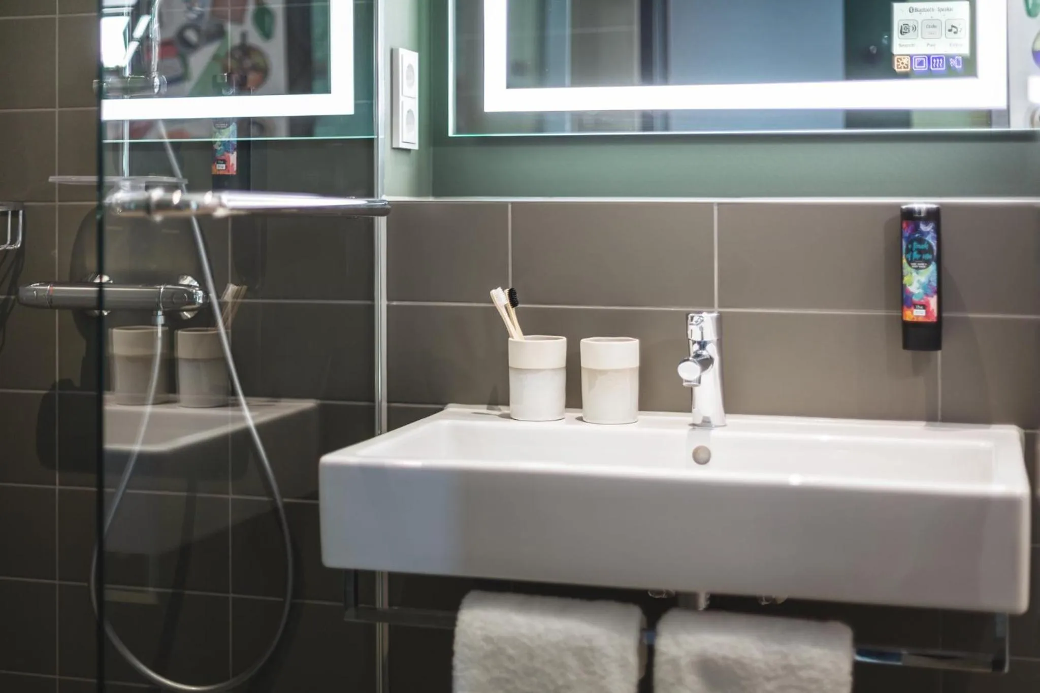 Standard Queen Room in Holiday Inn - the niu, Dwarf Berlin Schöneberg by IHG