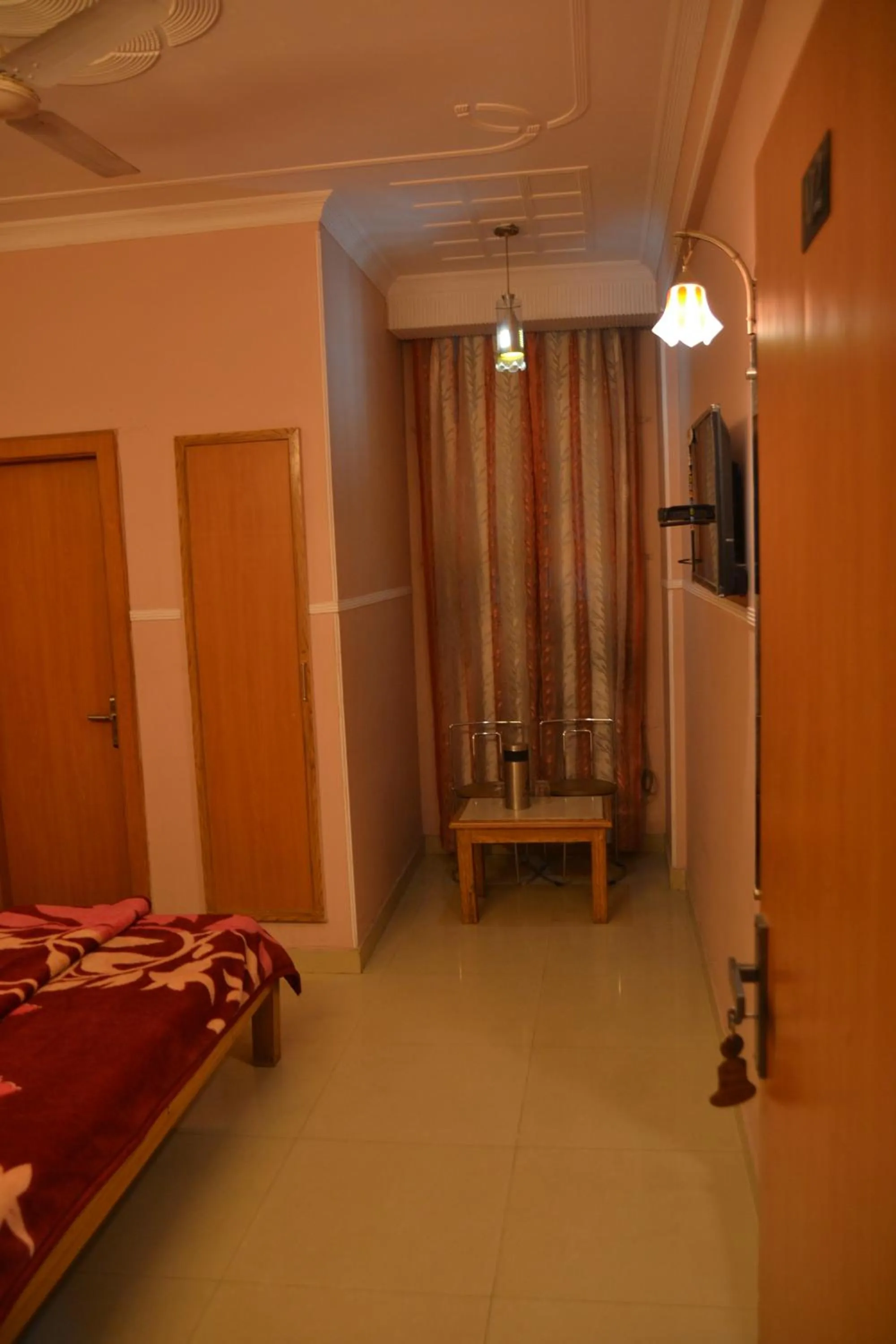 Deluxe Single Room - single occupancy in Hotel Queen