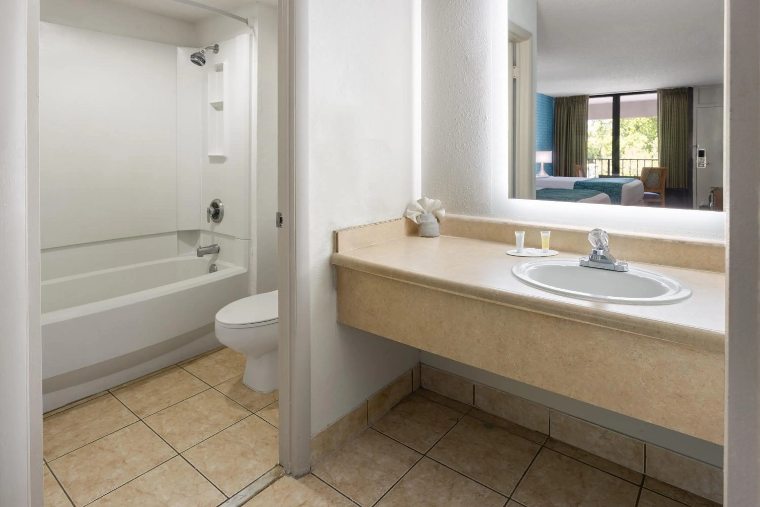 Room with Two Double Beds - Smoking in Inn at Atlantic City Hotel & Banquet