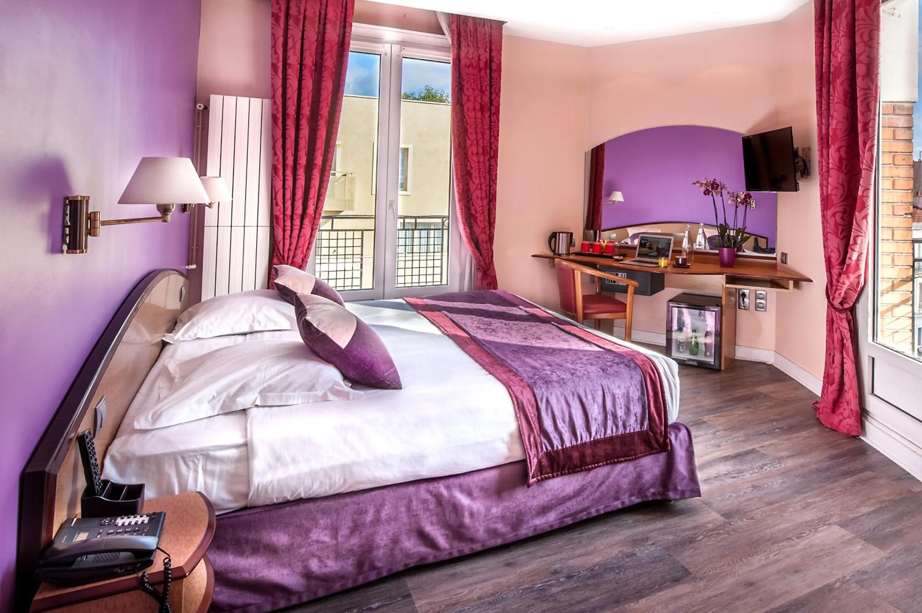 Deluxe Room in Virgina