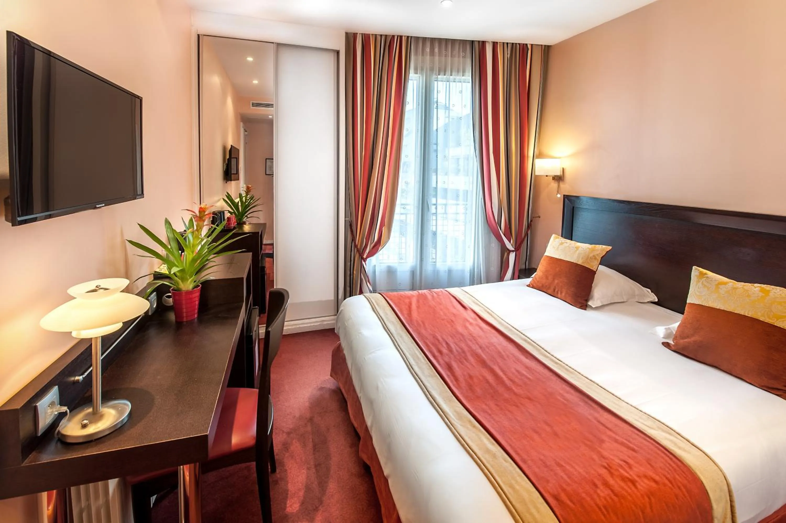 Standard Double Room in Virgina