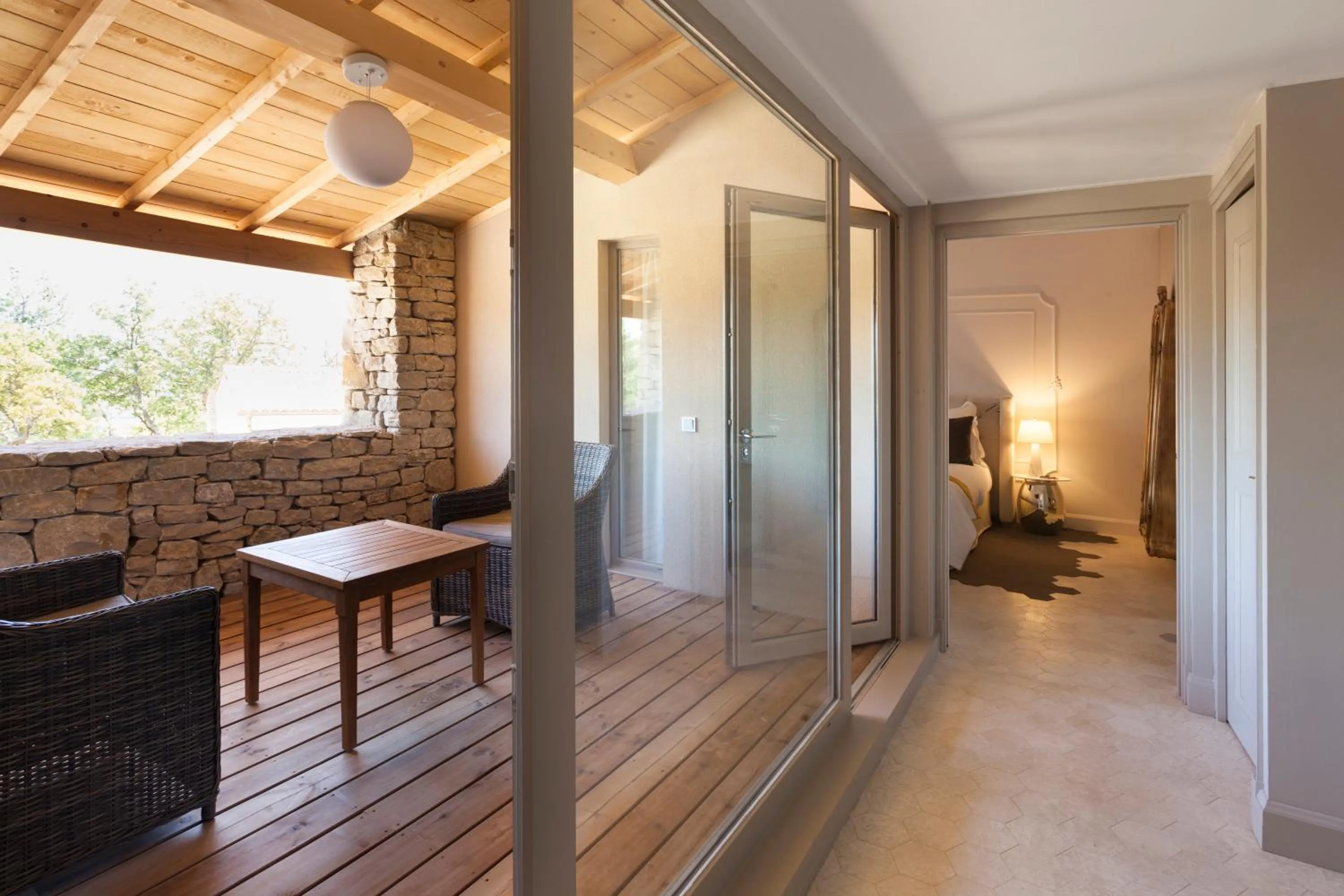 Suite in Mas des Herbes Blanches Hôtel & Spa – Relais & Châteaux