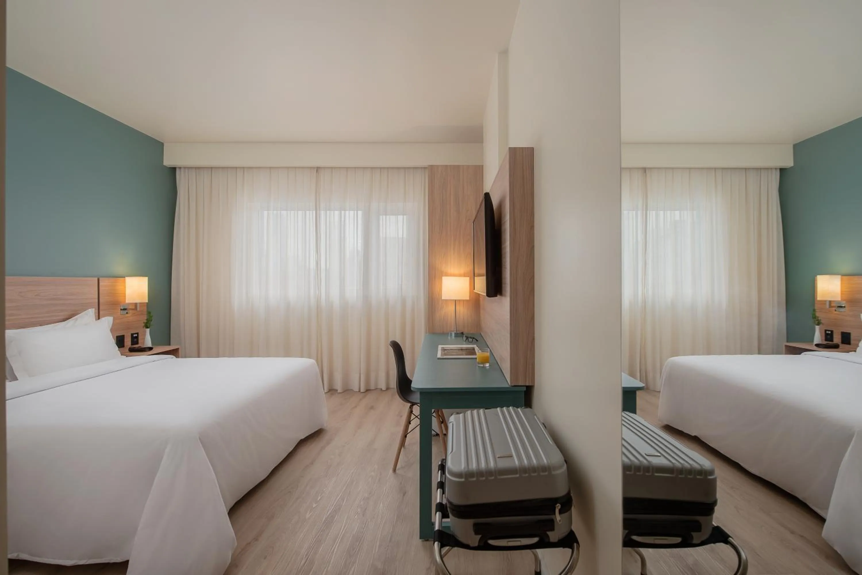 Standard Double Room with Double Bed - single occupancy in Intercity Curitiba Batel