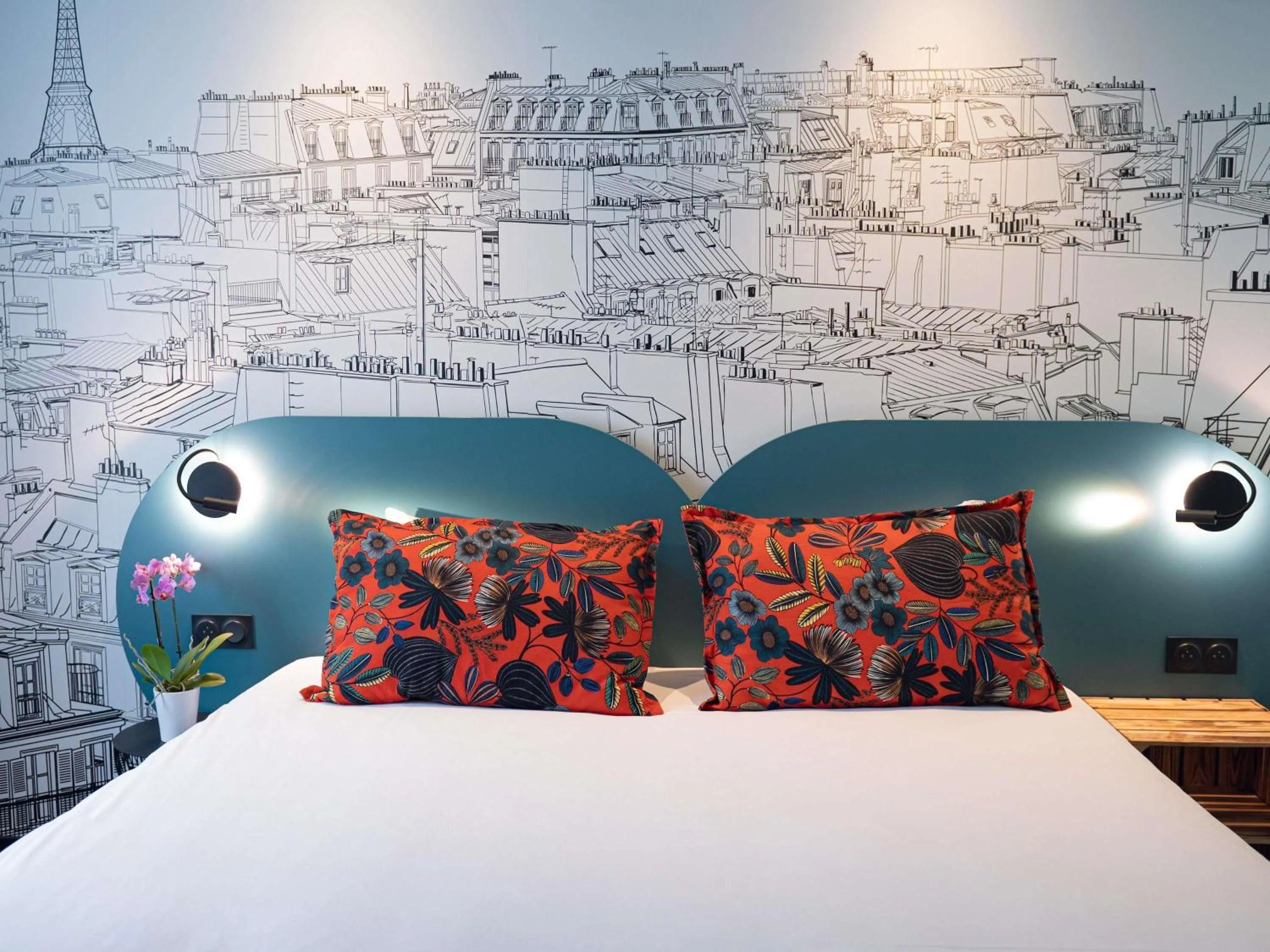 Standard Double Room in Ibis Styles Paris Batignolles