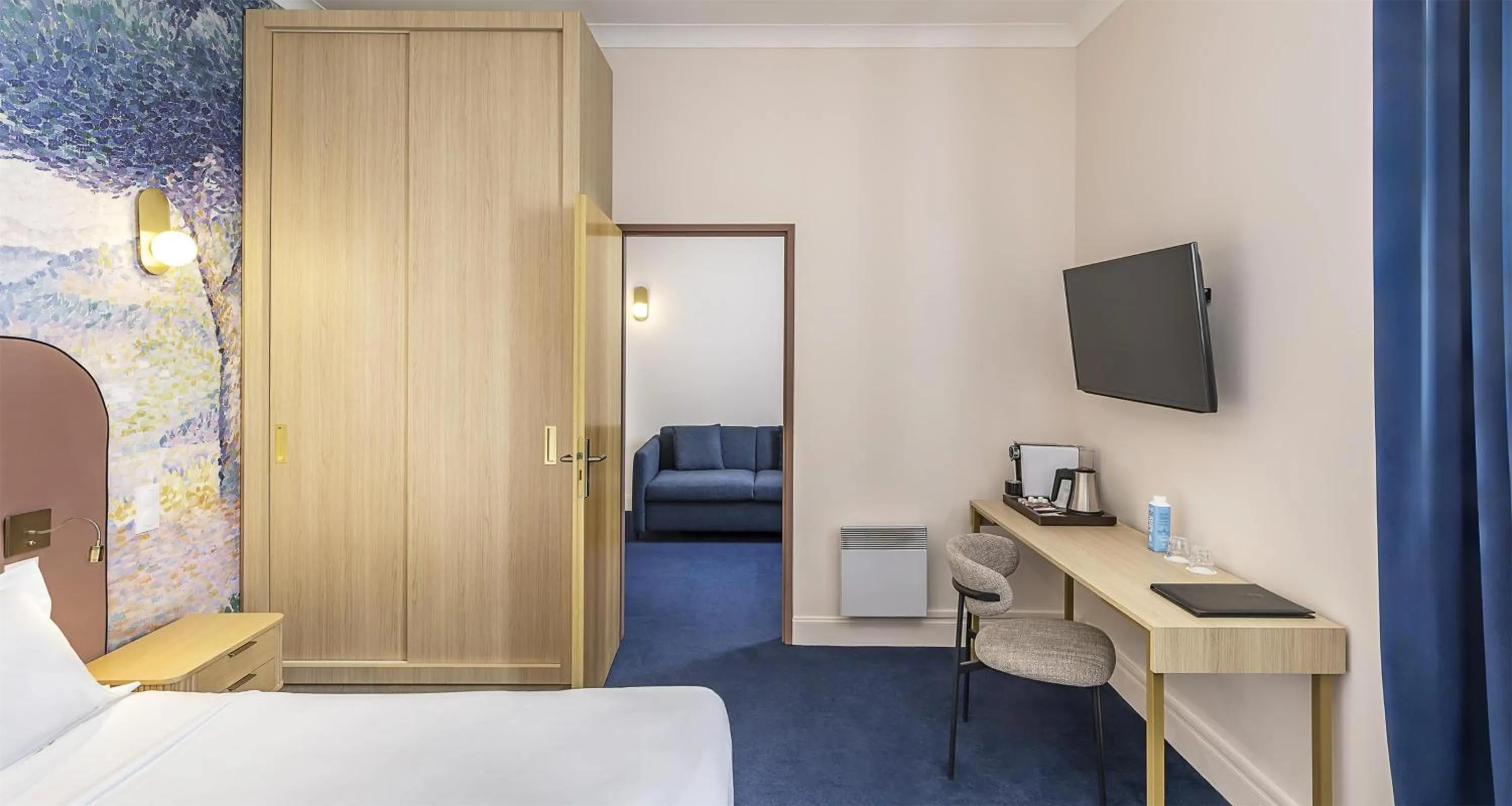 King Suite in Best Western Poitiers Centre Le Grand Hôtel