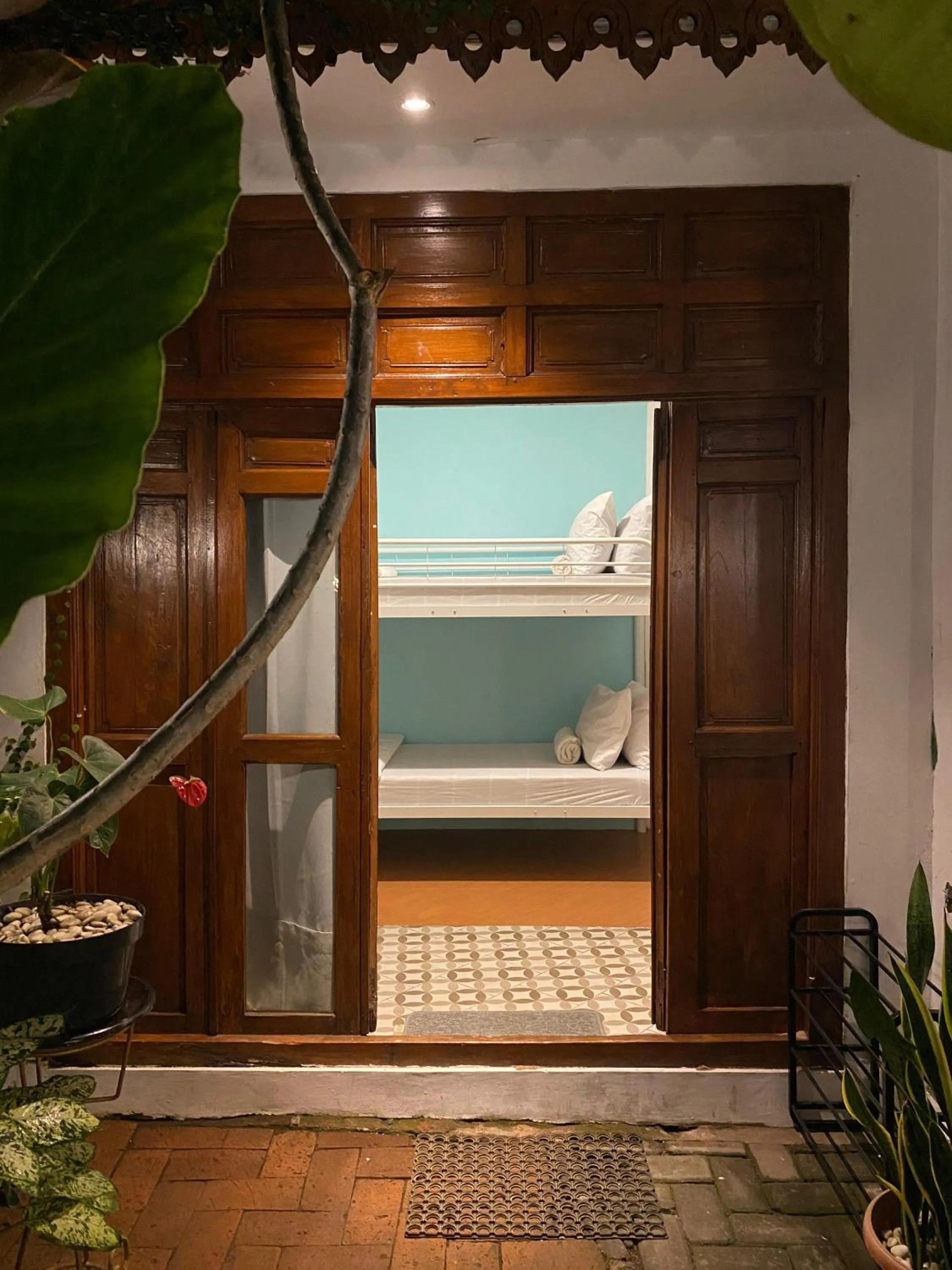 Standard Twin Room with Garden View in Wonderloft Hostel Jogja