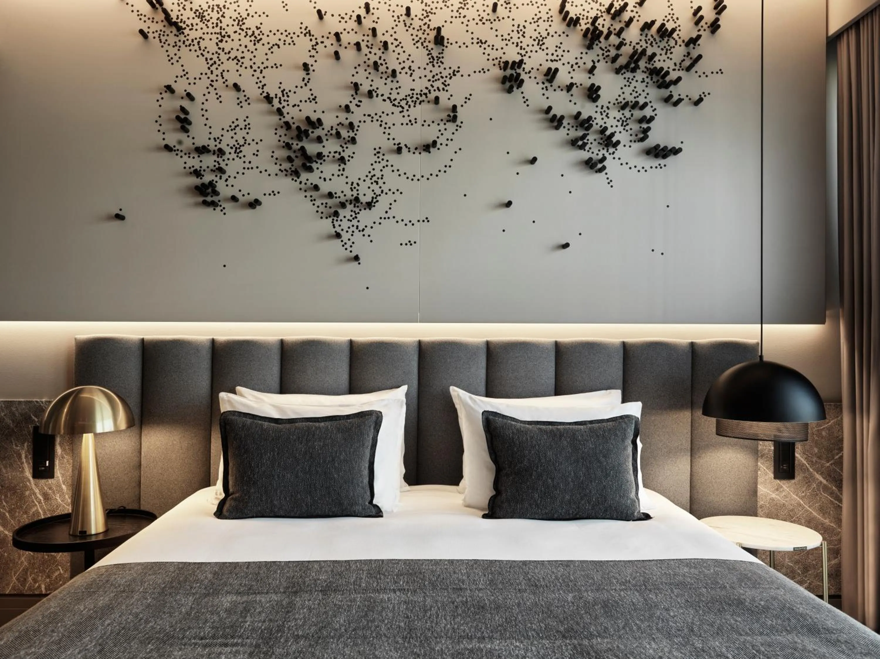 Premium Room with Limited City View in Heritage Hill Hotel