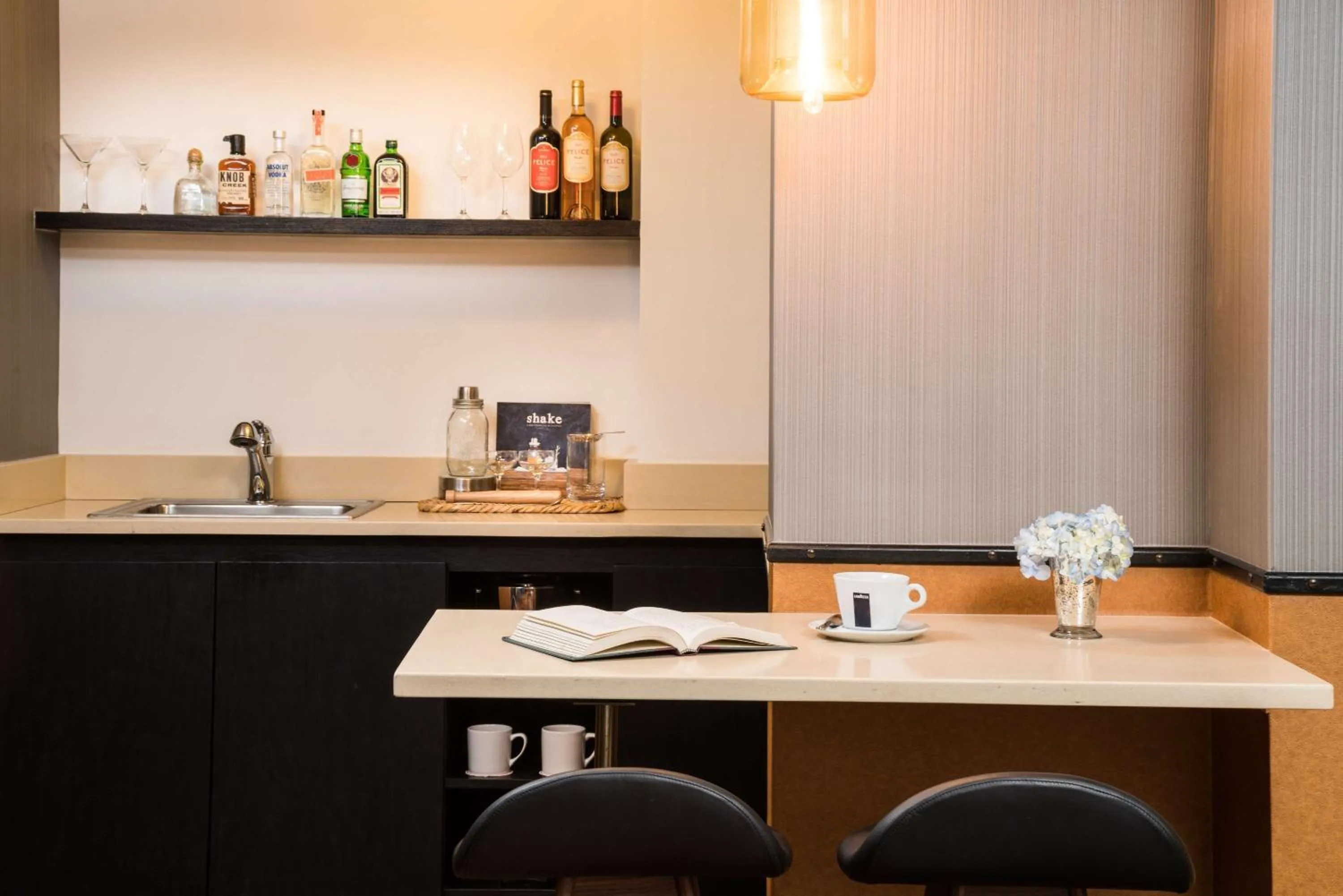 King Suite in Gild Hall, A Thompson Hotel, by Hyatt