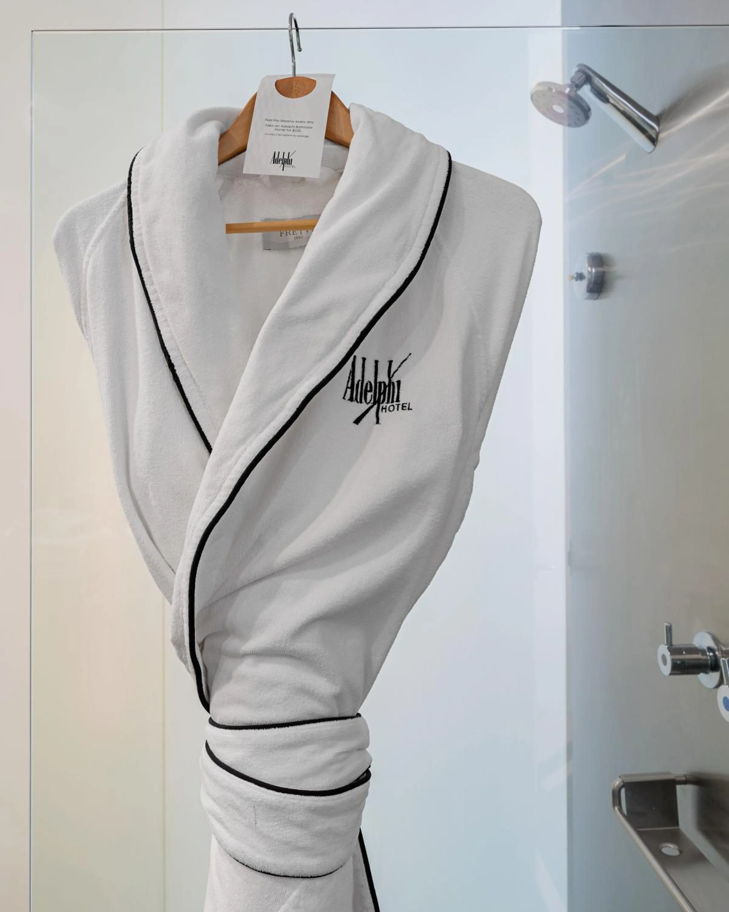 Twin Room in Adelphi Hotel