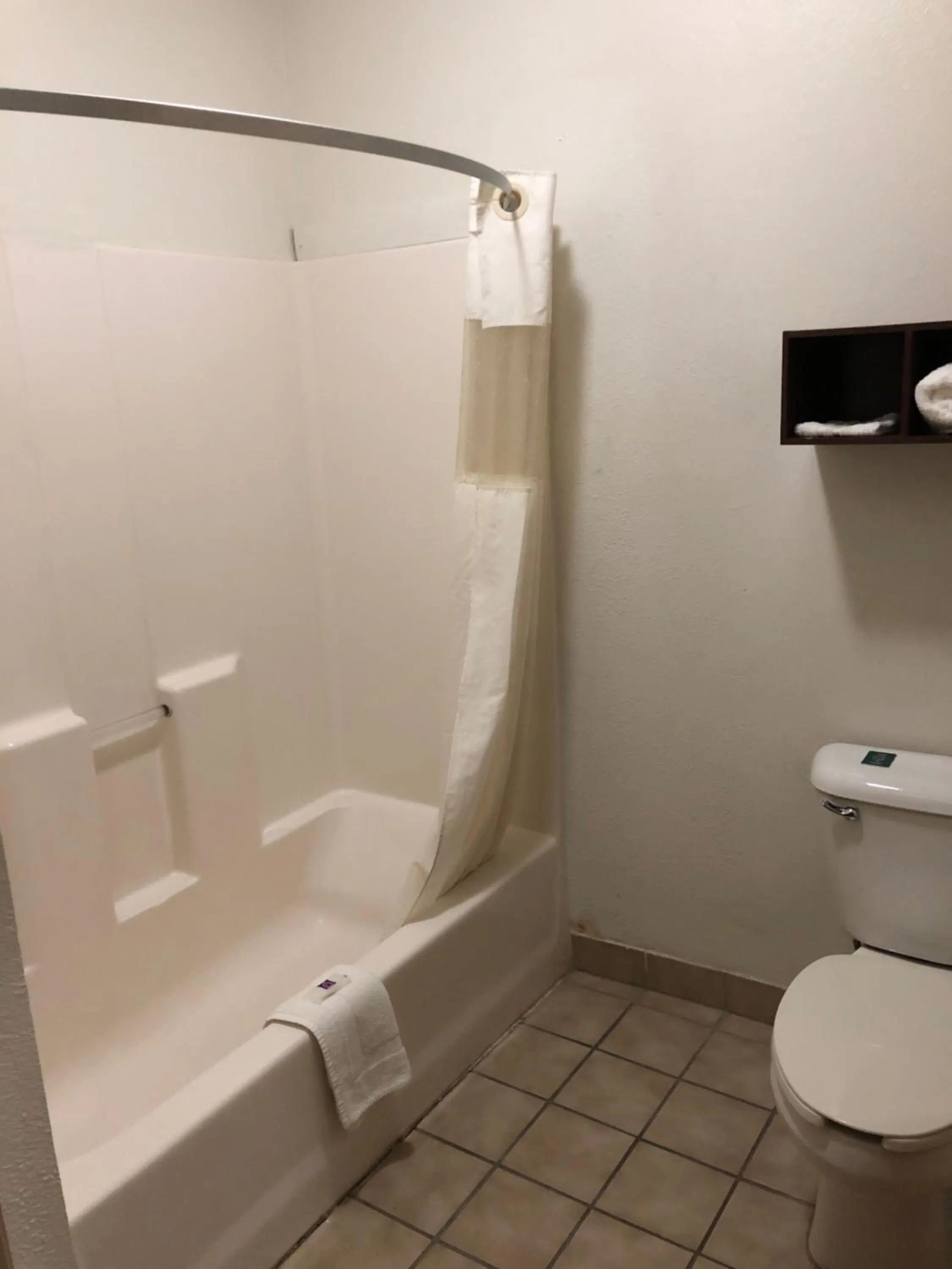 Deluxe Quadruple Room - Smoking in Motel 6-Woodway, TX