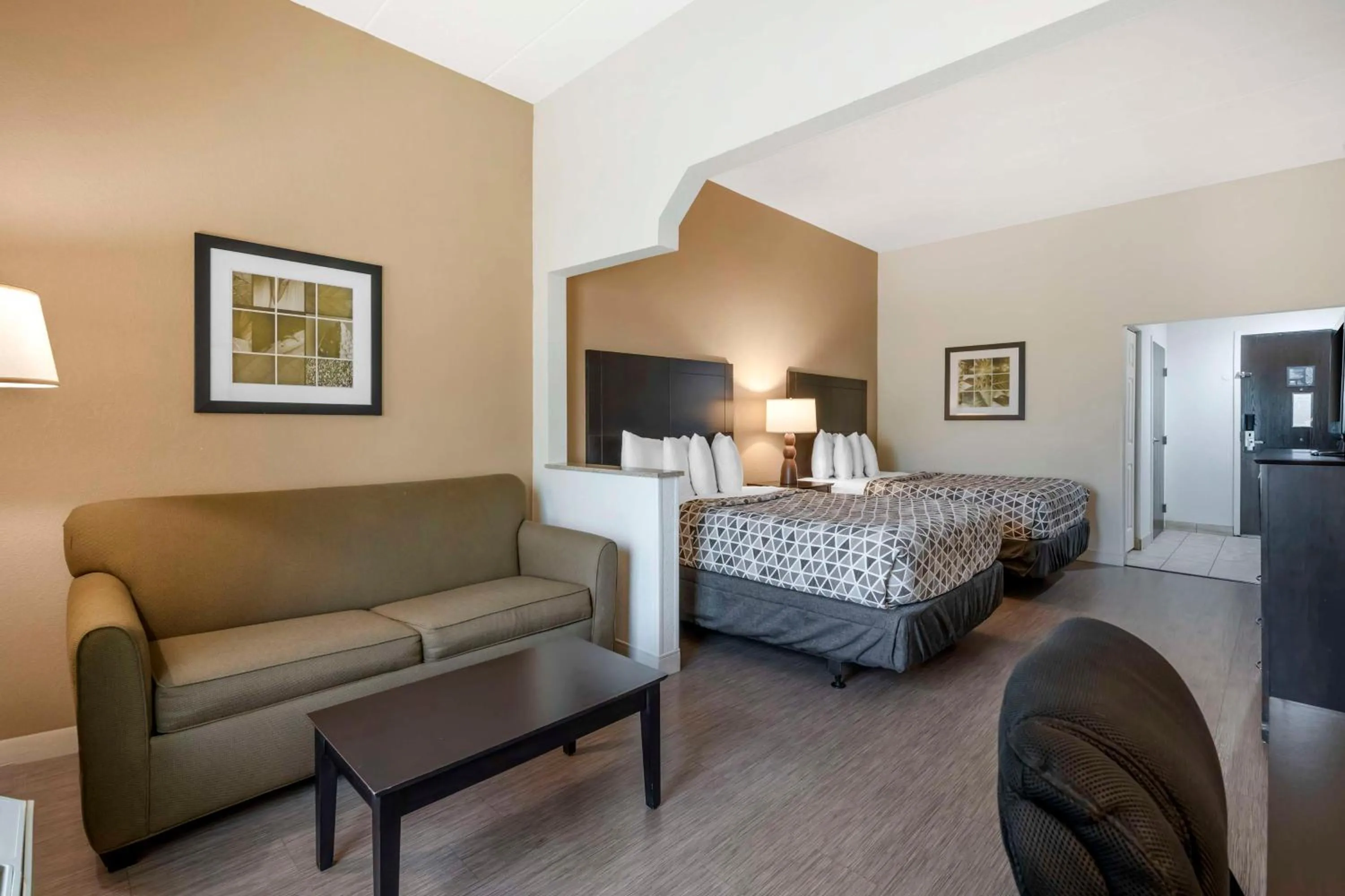 Suite with Two Double Beds - Non-Smoking in Best Western Suites Columbus