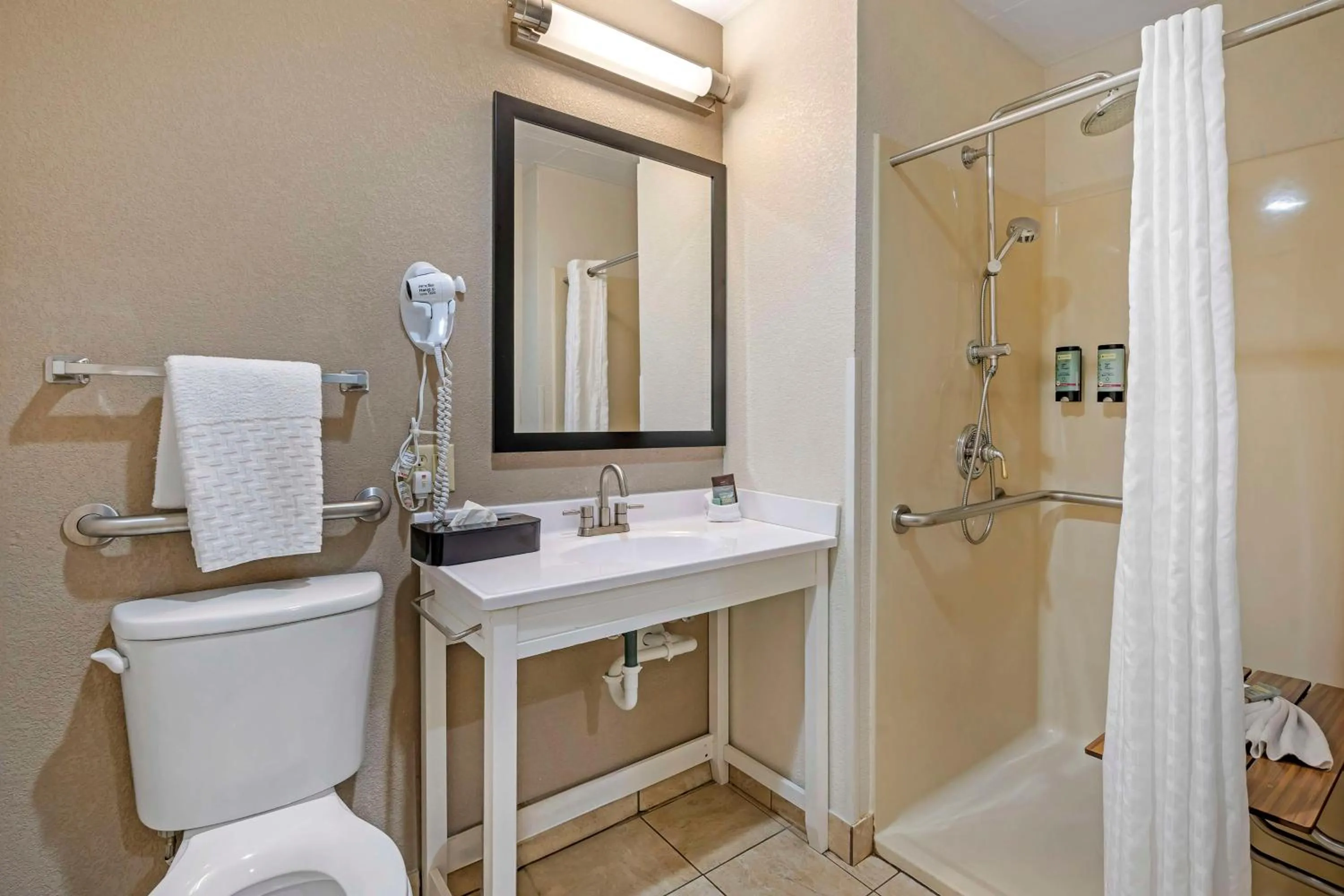 King Suite with Roll-in Shower - Mobility Access in Best Western Suites Columbus