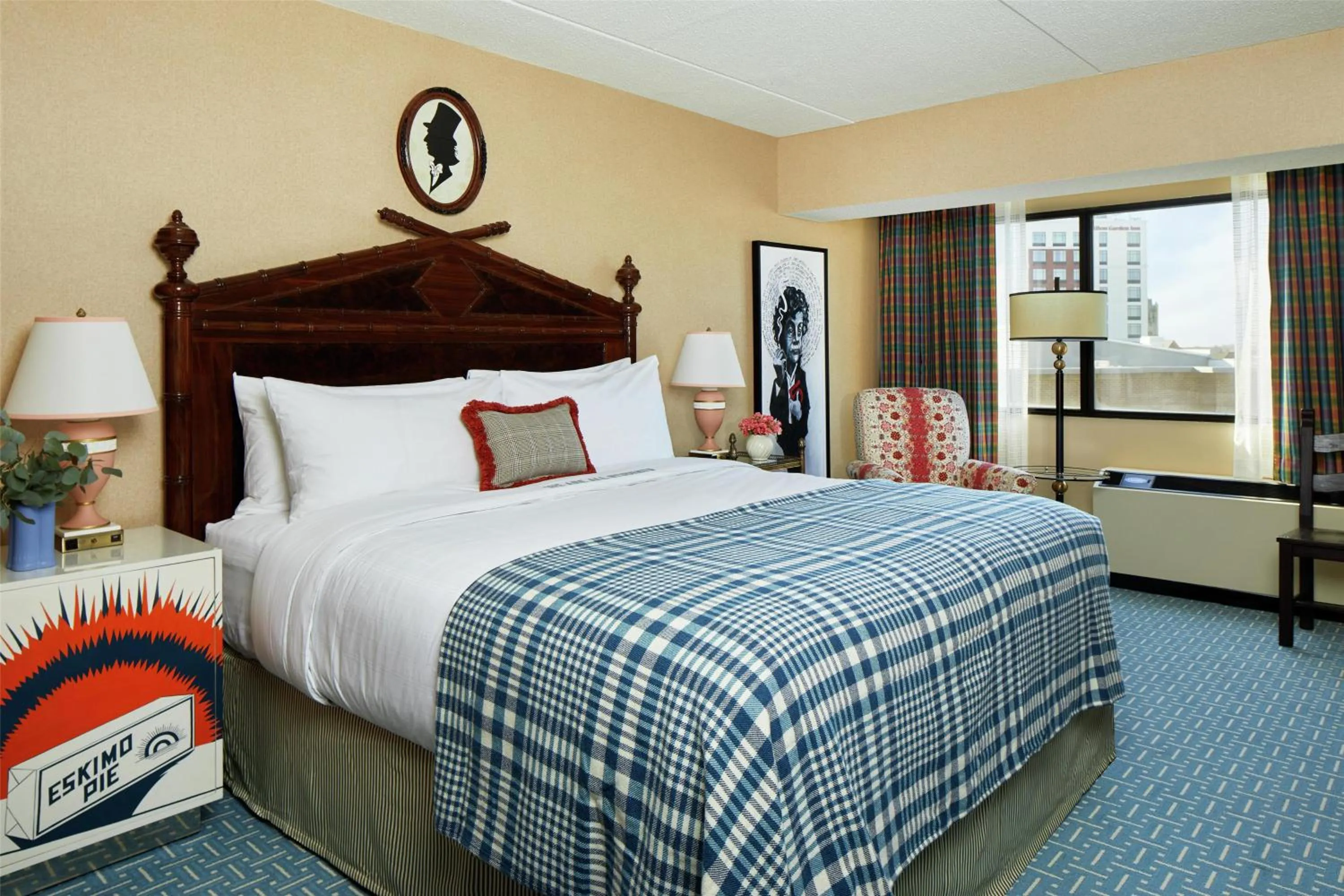 Graduate King Room with Roll-In Shower - Mobility Accessible in Graduate by Hilton Iowa City