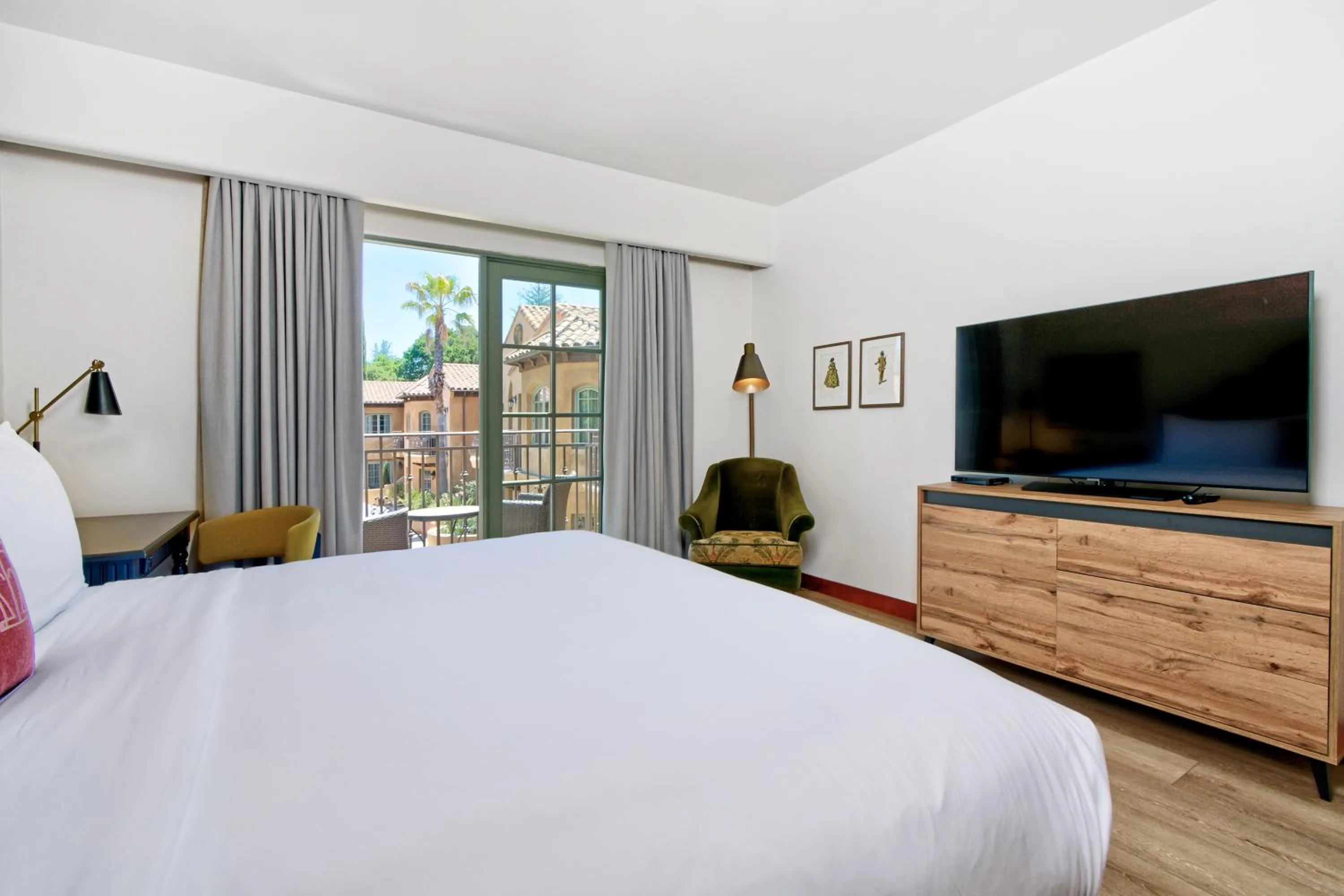 King Room in Hotel Los Gatos