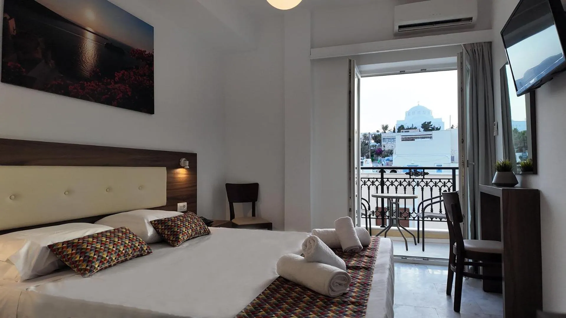 Double or Twin Room with City View in Hotel Santorini