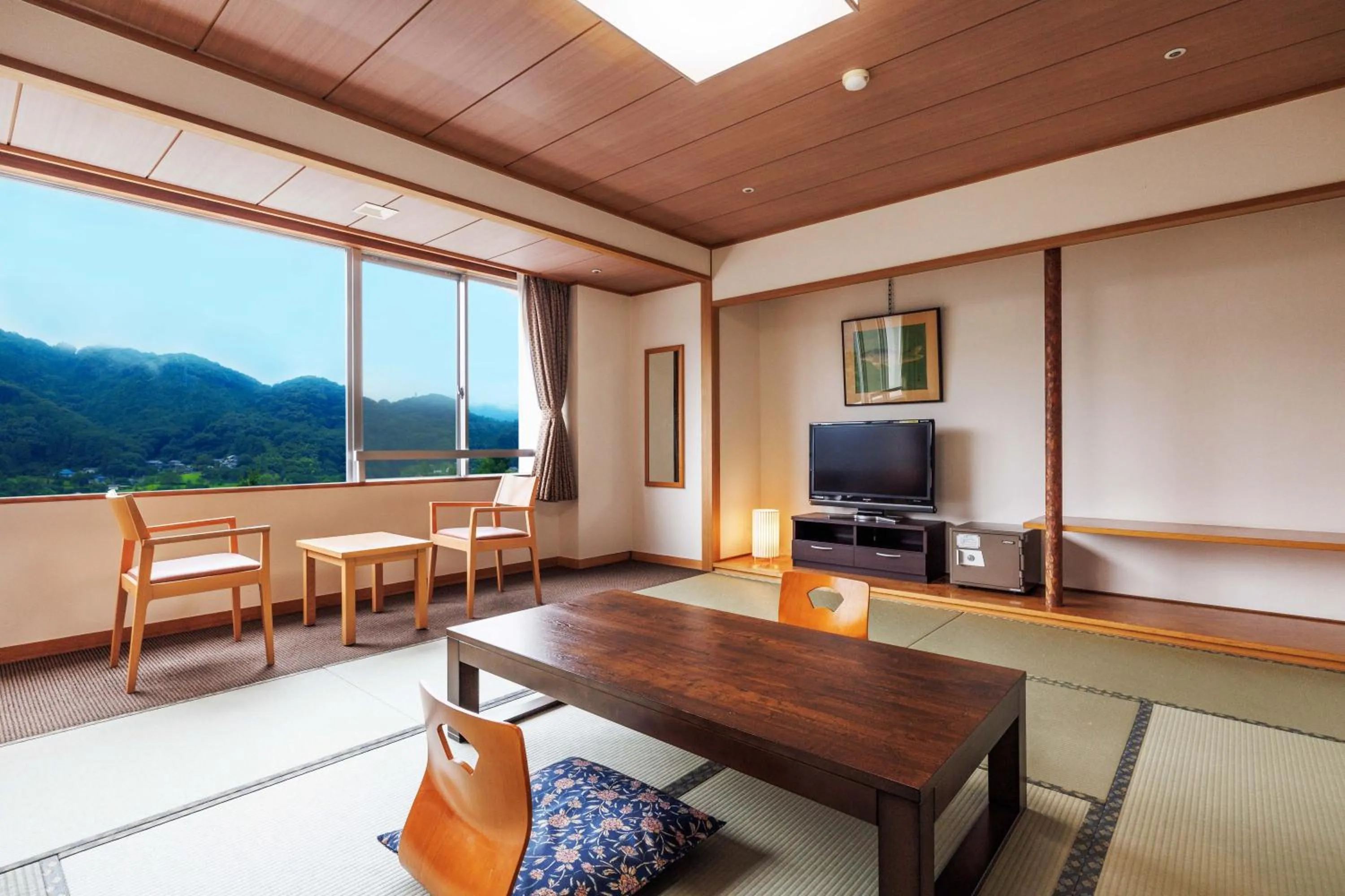 Japanese-style Room with 10 Tatami (MAX 5 Adults) - single occupancy in KAMENOI HOTEL Nagatoro Yorii