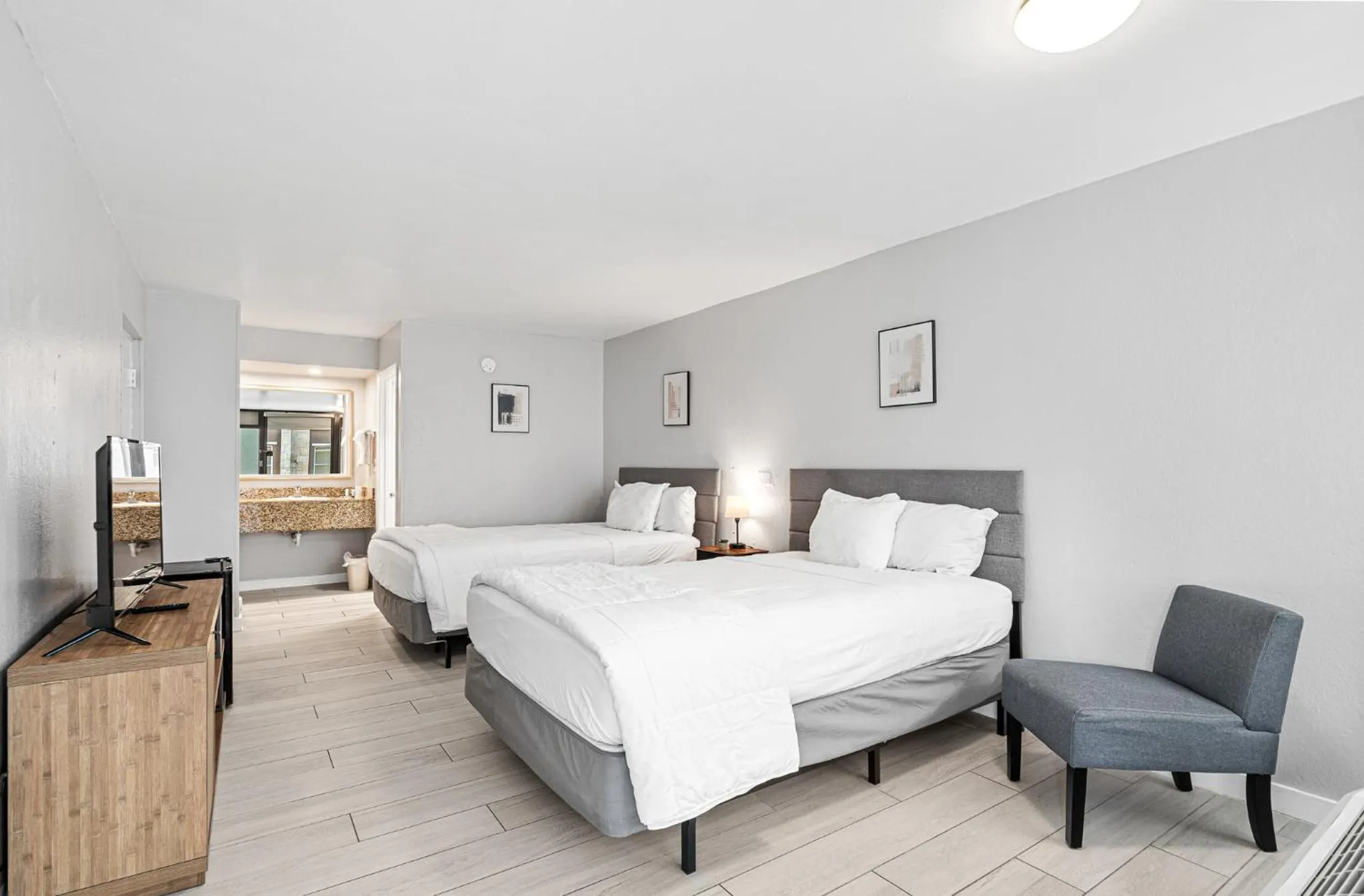 Double Room with Two Double Beds - single occupancy - Non-Smoking in Hotolos Hollywood