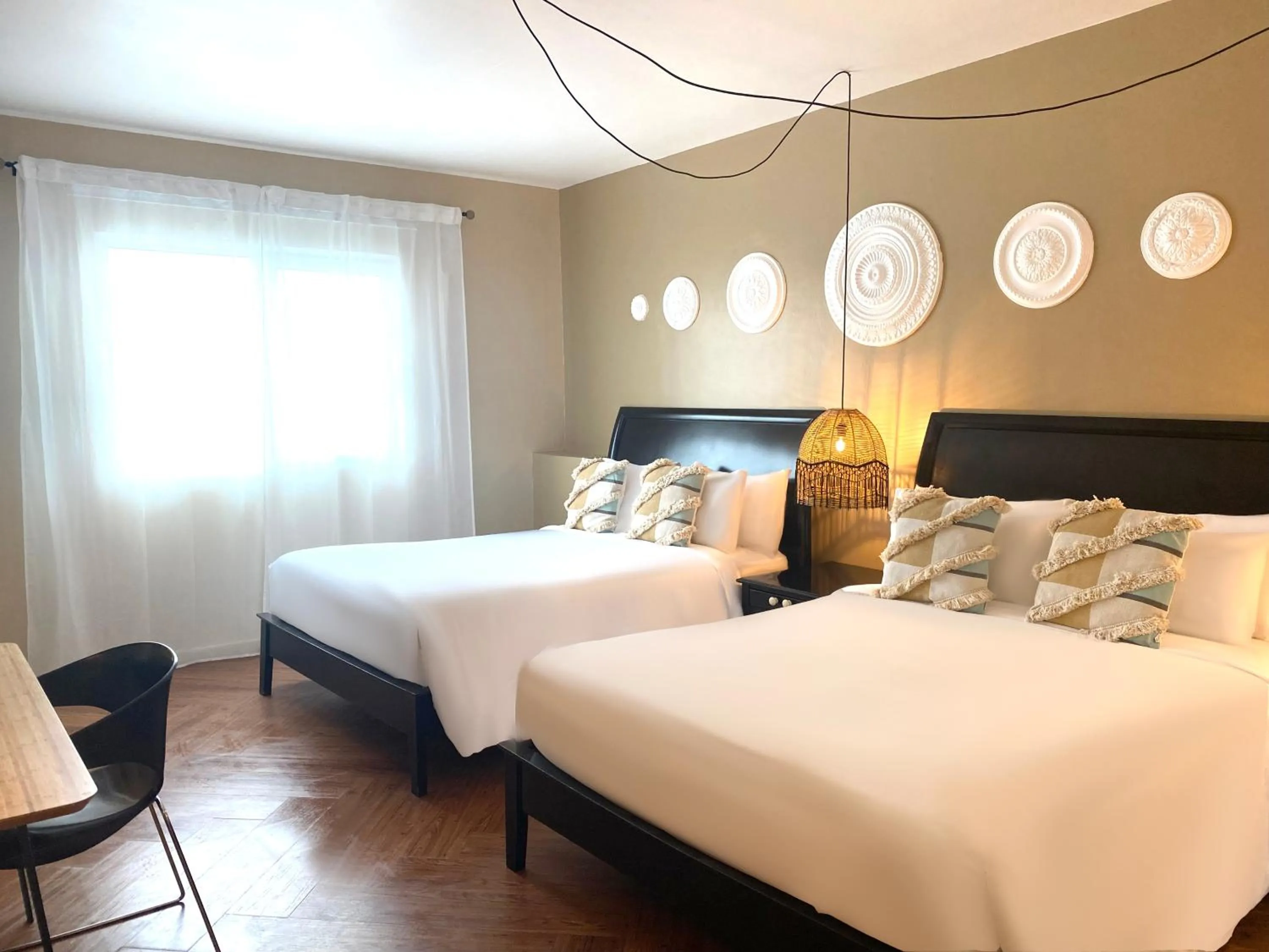 Deluxe Queen Room with Two Queen Beds in Magnolia Inn