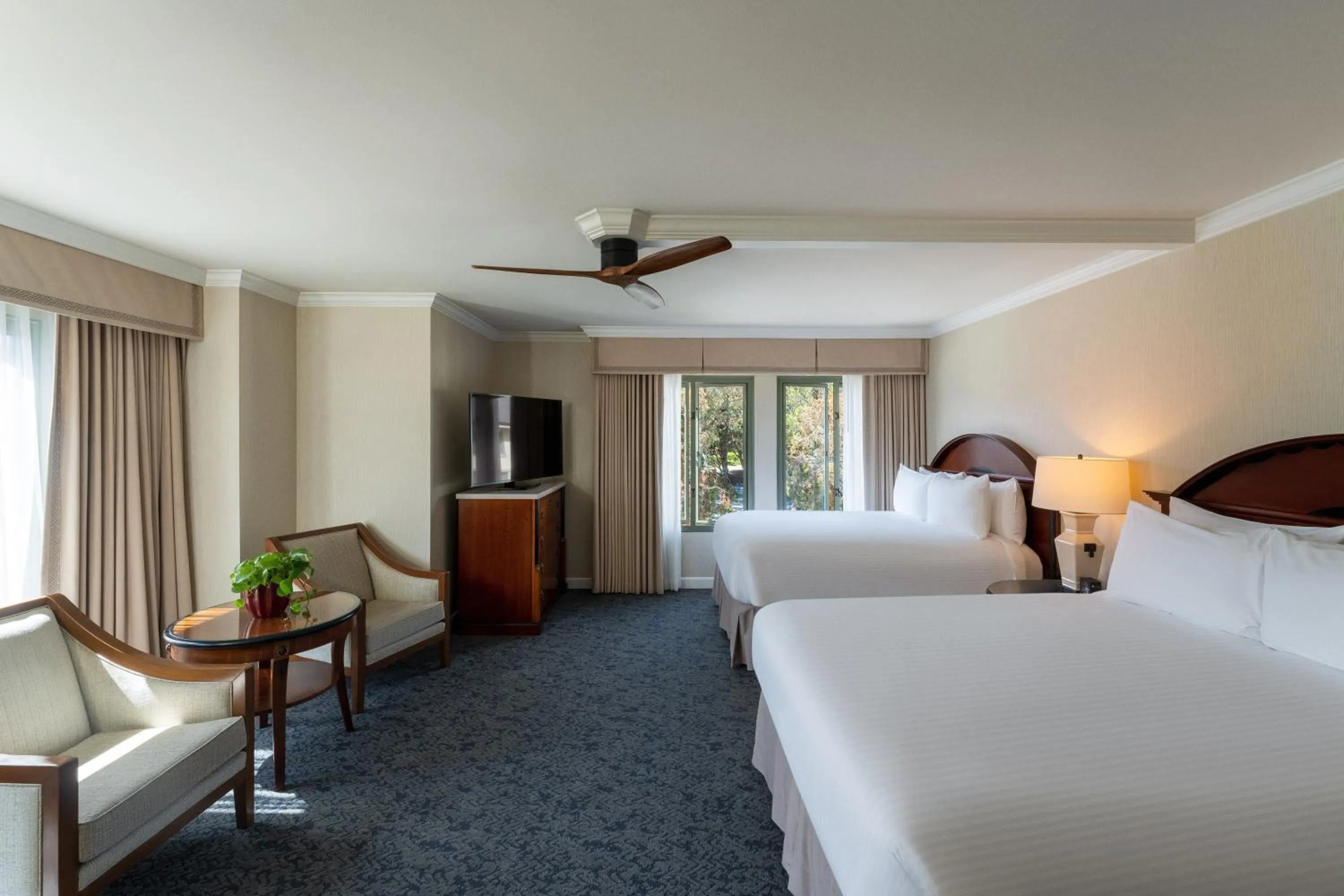 Inland View Q/Q in Monterey Plaza Hotel & Spa