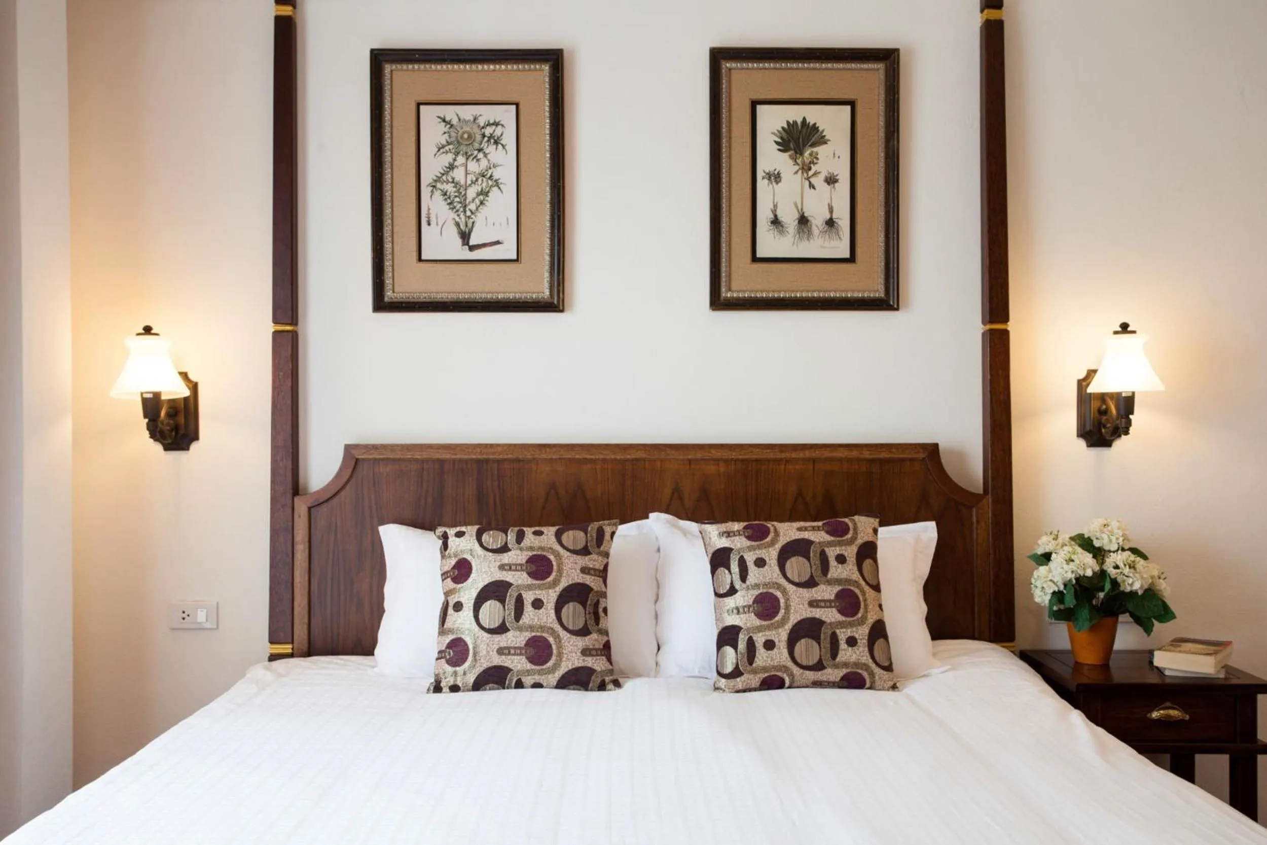 Superior Double Room in La Pillow 8