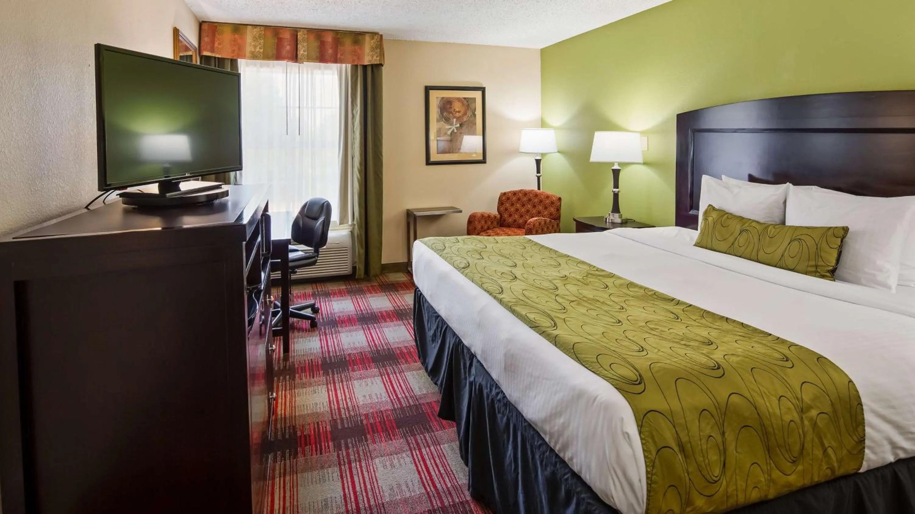 King Room with Bathtub - Mobility Accessible/Non-Smoking in Best Western Plus Addison/Dallas Hotel