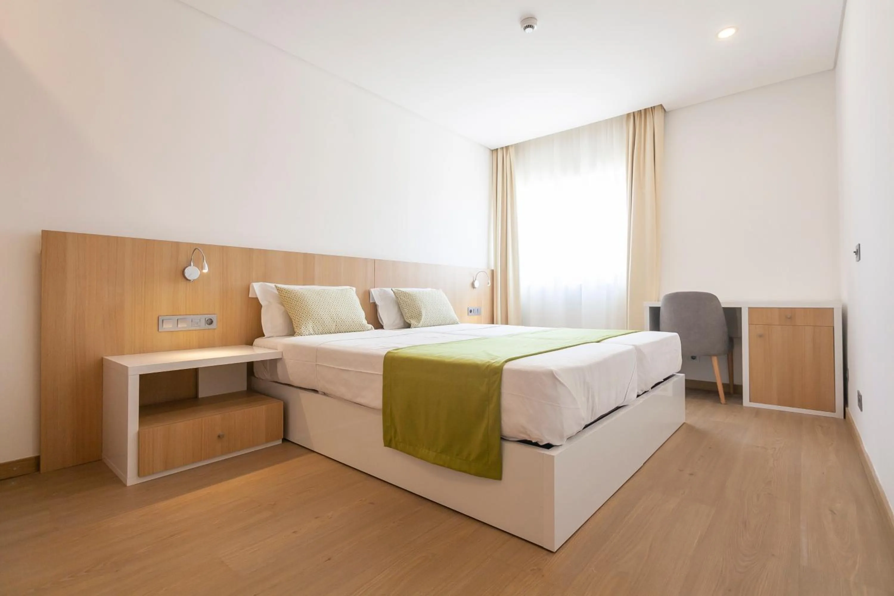 Standard Double or Twin Room with Balcony - single occupancy in Hotel Da Luz