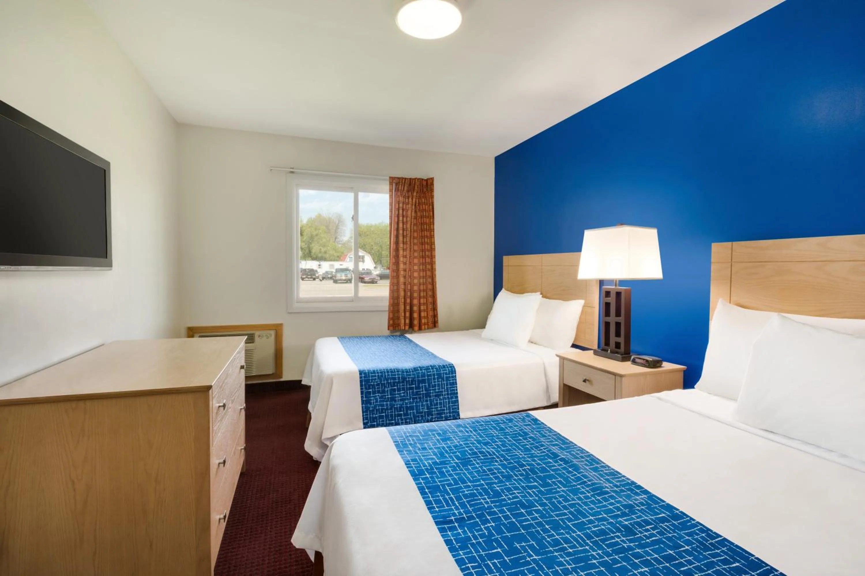 Suite - Non-Smoking in Travelodge by Wyndham Niagara Falls - New York