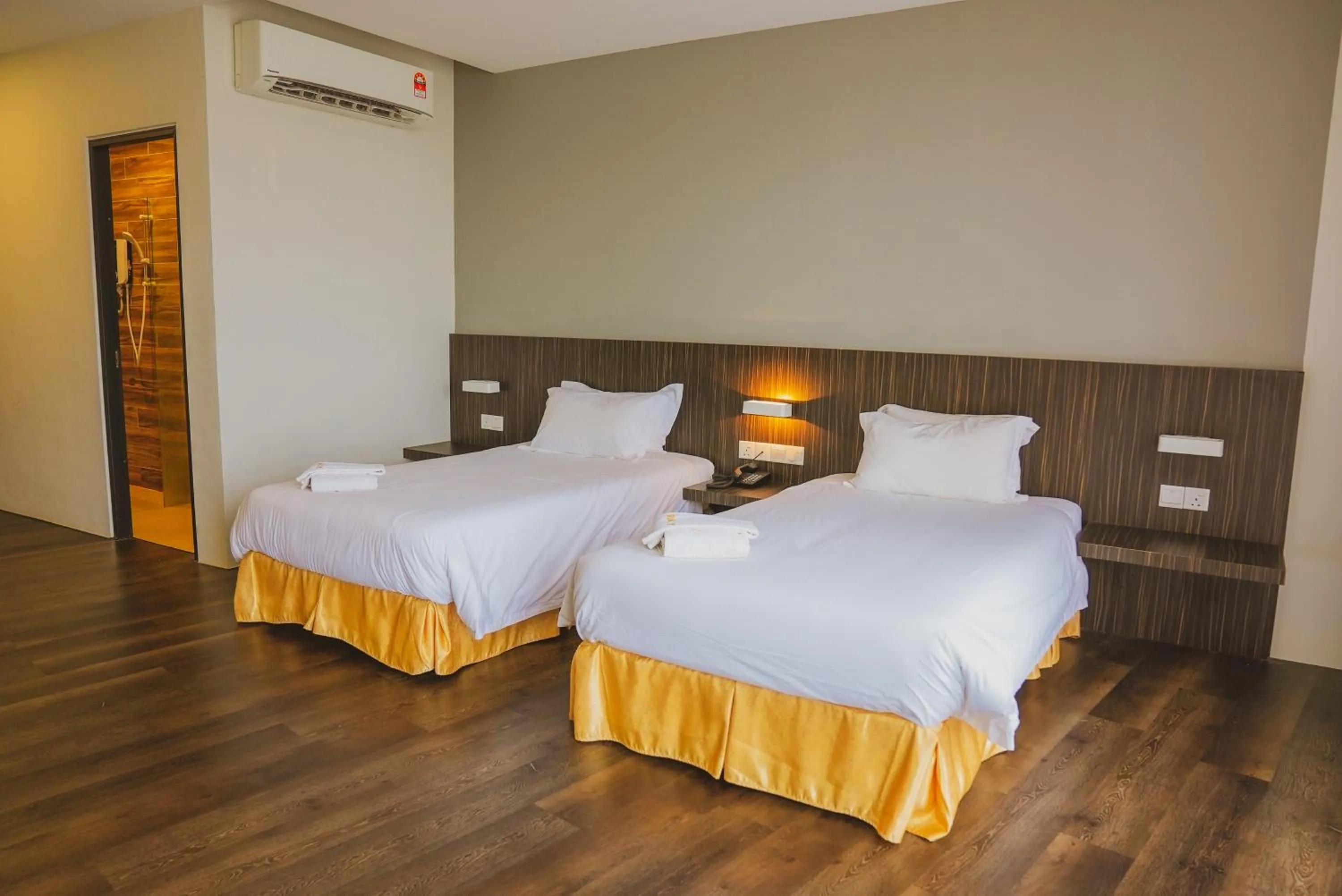Deluxe Twin Room in Roxy Hotel Serian
