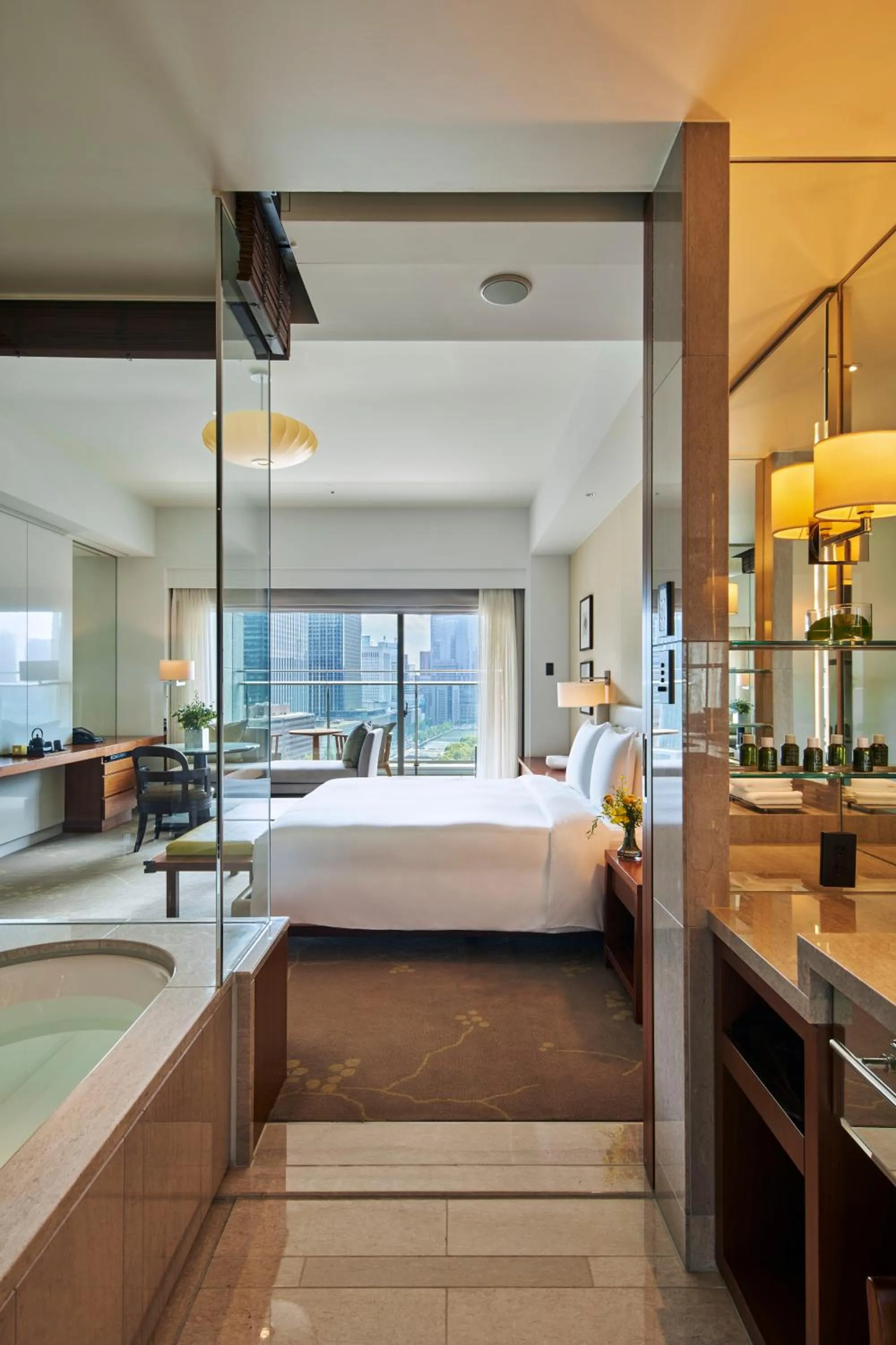 Club Deluxe King Room with Balcony - single occupancy in Palace Hotel Tokyo