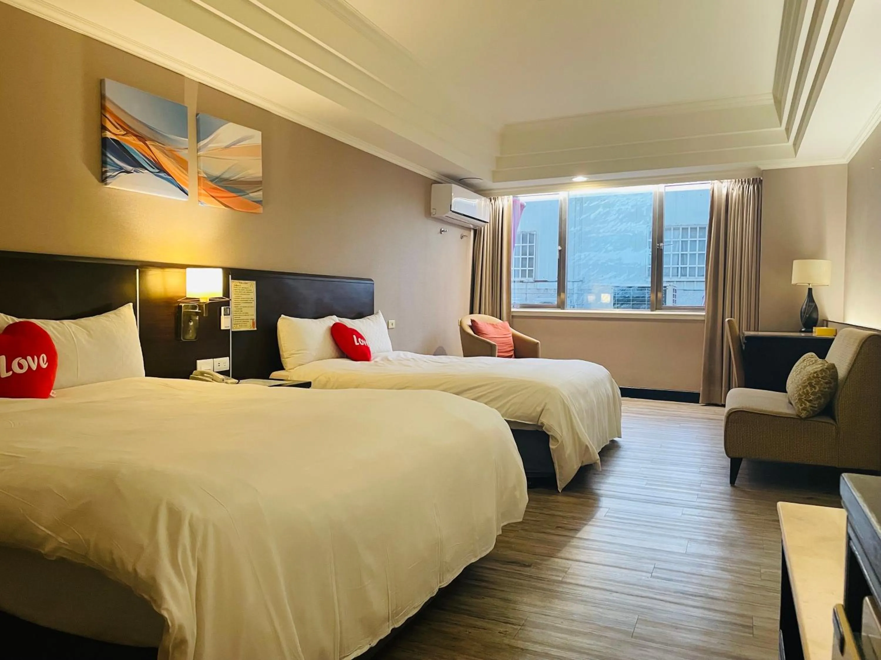 Deluxe Quadruple Room in Felicity Business Hotel
