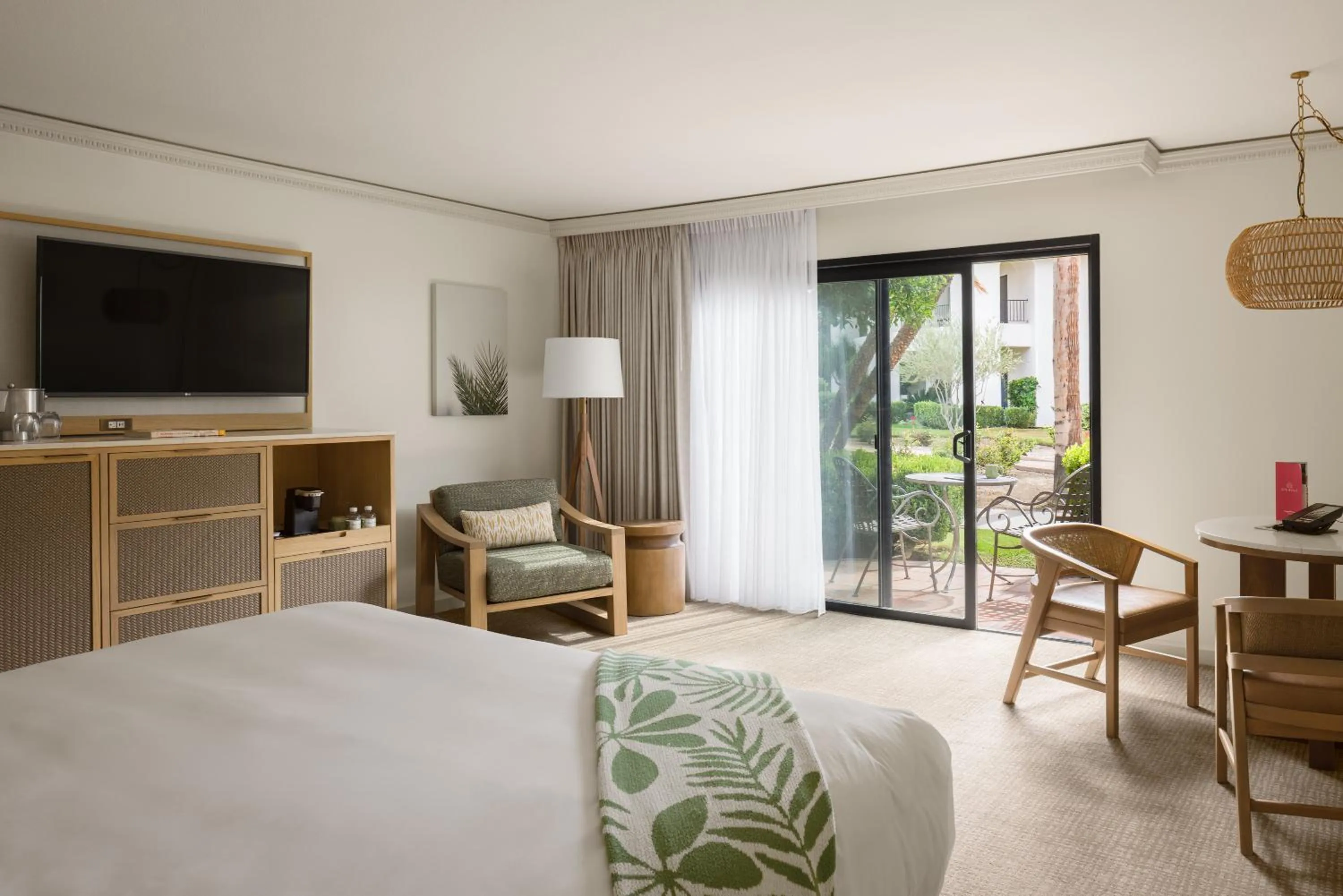 Luxury King Room Accessible in Tommy Bahama Miramonte Resort & Spa
