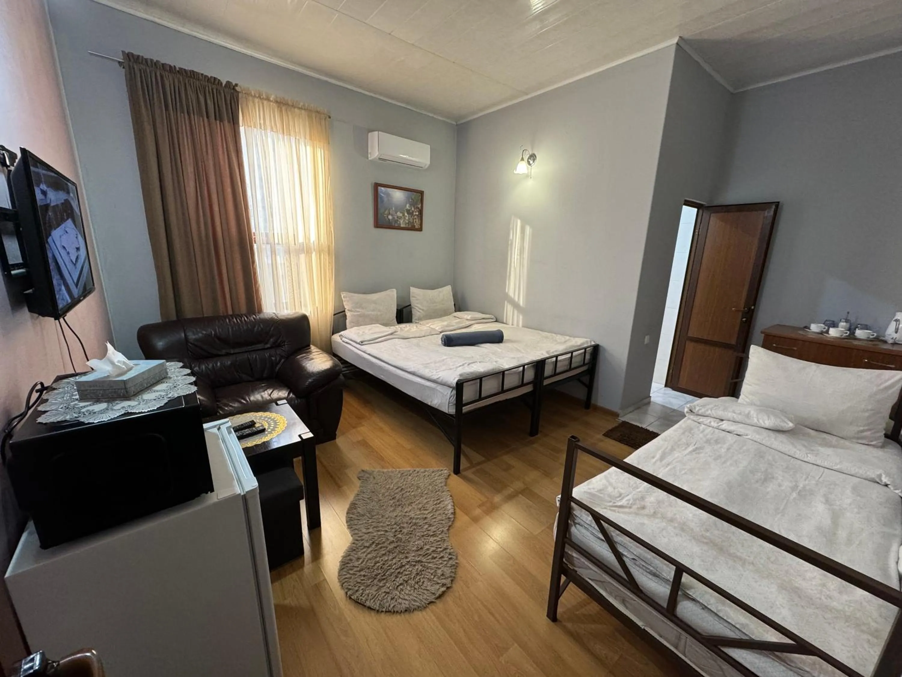 Budget Triple Room in ALEM Hotel