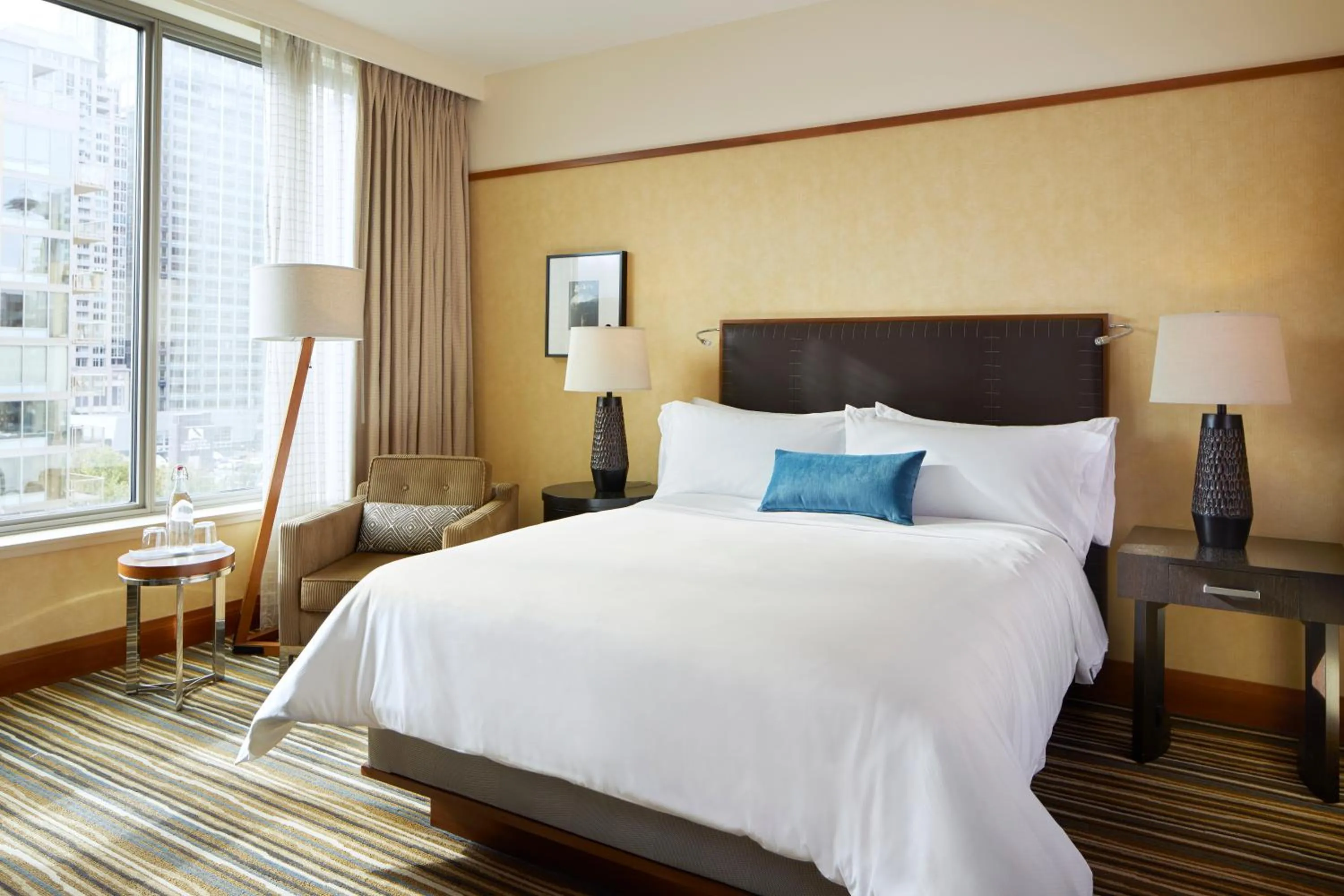 Deluxe King Room City View in 1 Hotel Seattle