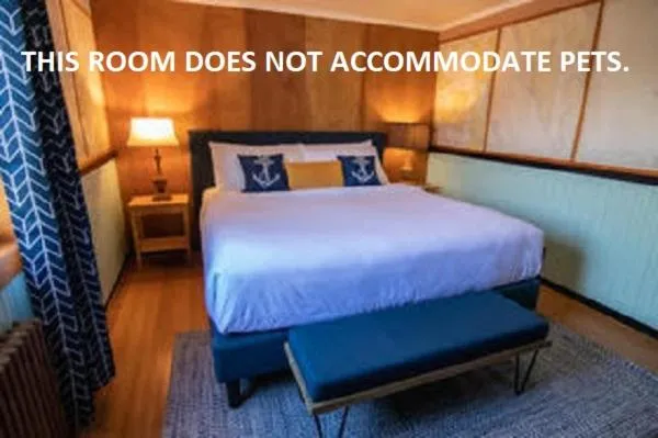 King Suite in Anchor Inn Resort