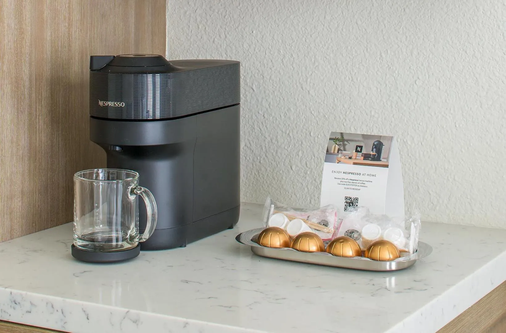 Deluxe Queen Room in The Sofia Hotel