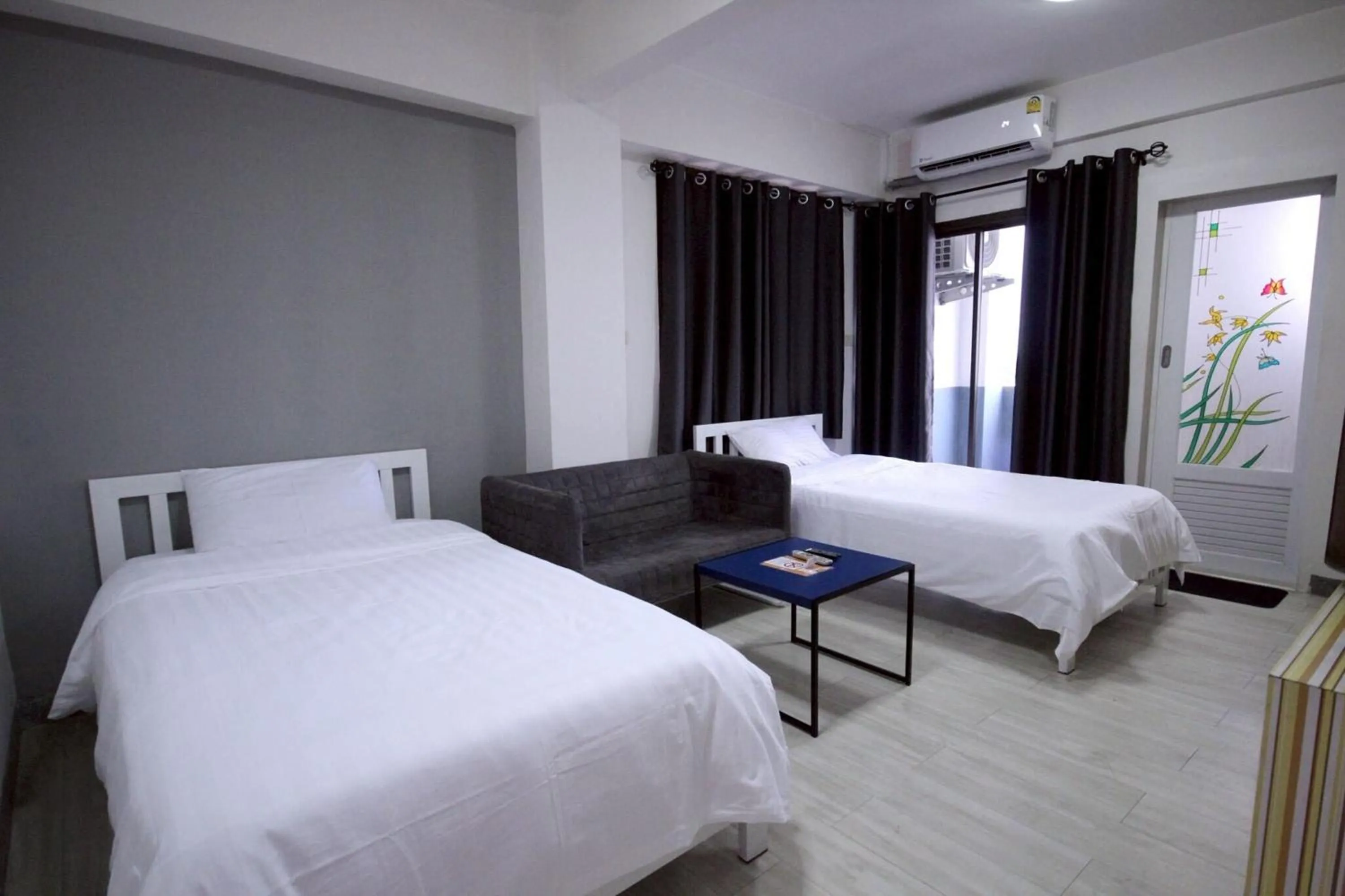 Standard Twin Room in Sakun Place