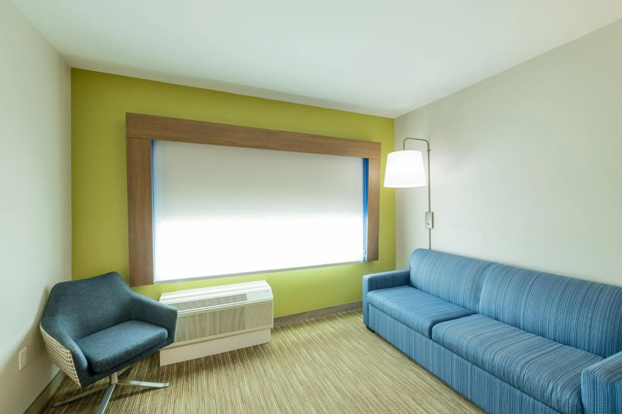 Queen Suite with Hearing Accessibility - Non-Smoking in Holiday Inn Express & Suites Lindale - Tyler by IHG