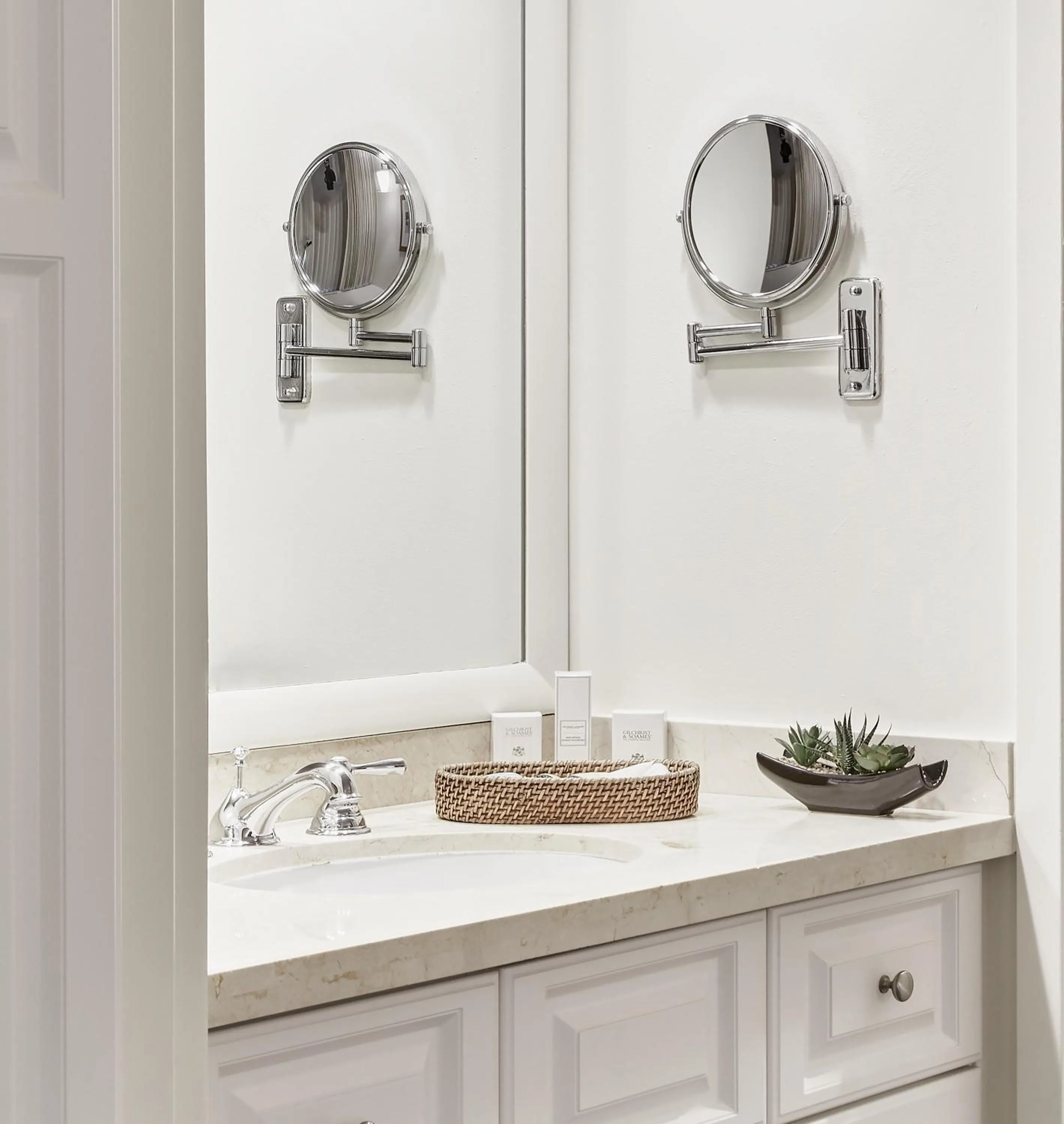 King Room - Disability Access in Arizona Grand Resort