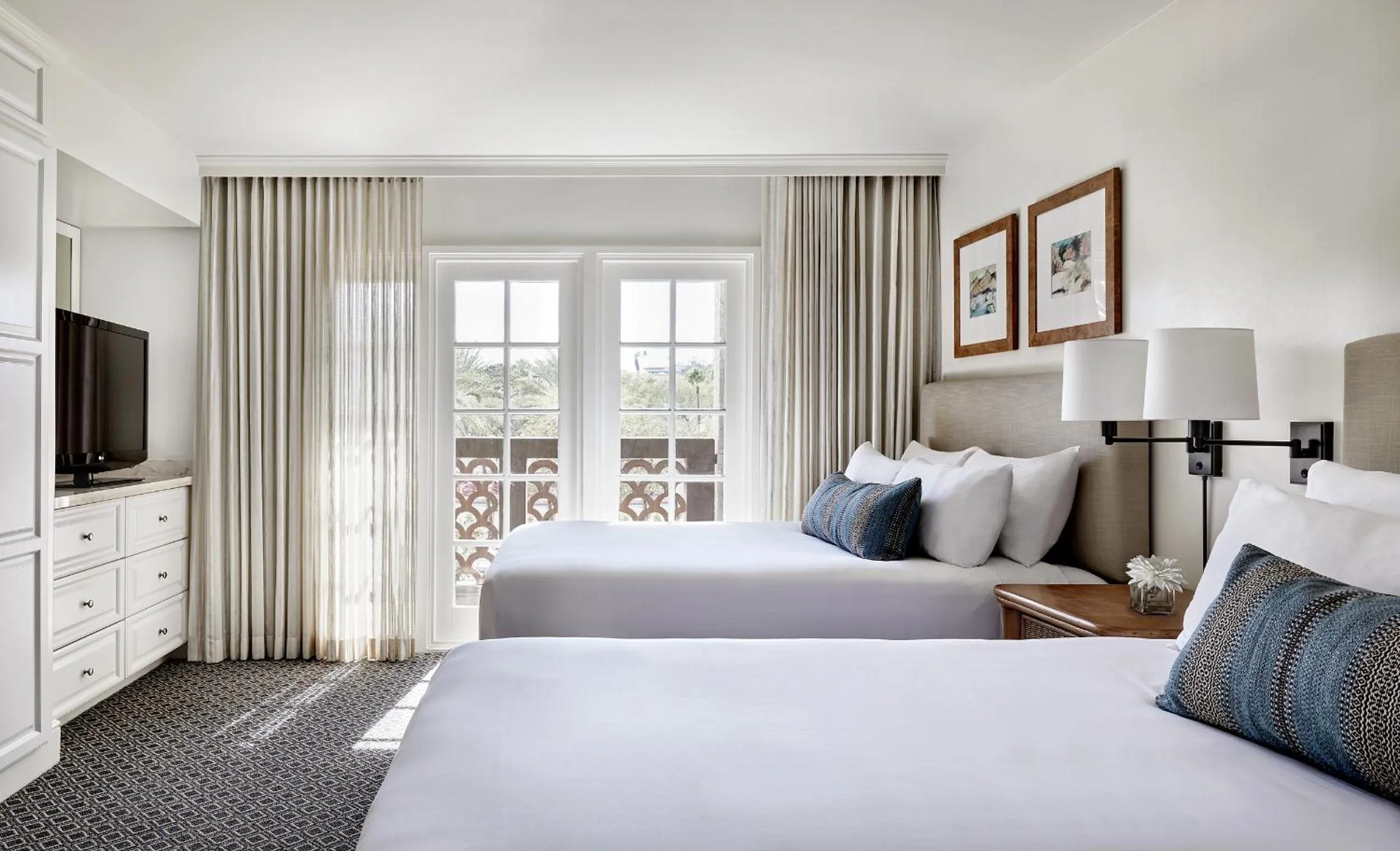 Queen Suite with Two Queen Beds in Arizona Grand Resort