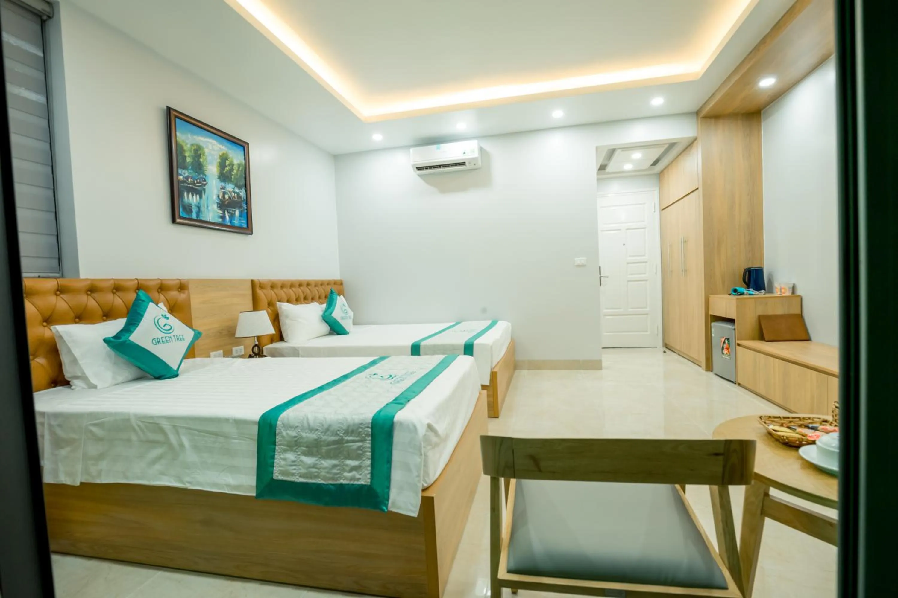 Deluxe Queen Room with Two Queen Beds in Green Tree Hotel Phú Quốc