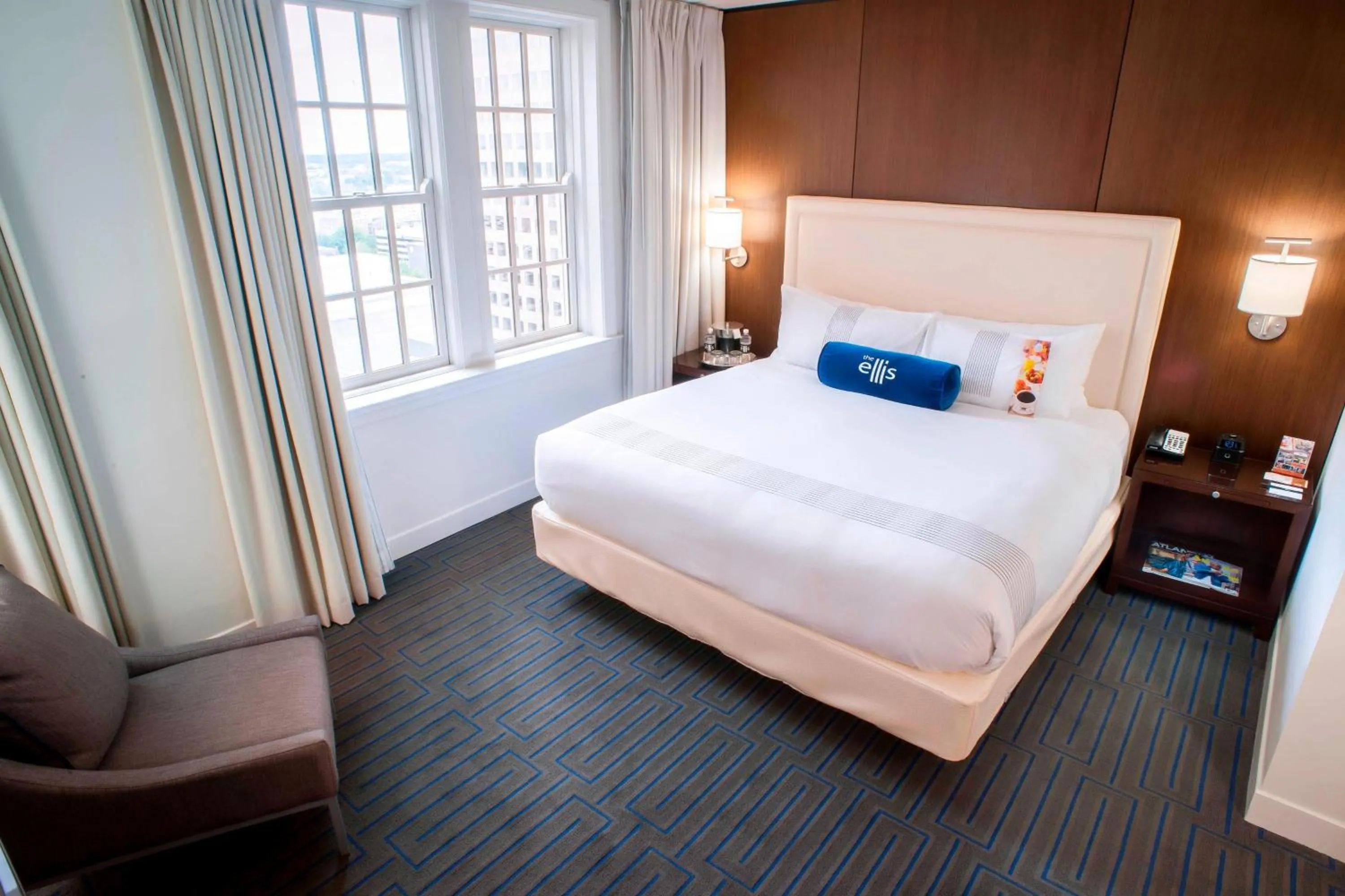 Deluxe, Guest room, 1 King in Ellis Hotel, Atlanta, a Tribute Portfolio Hotel
