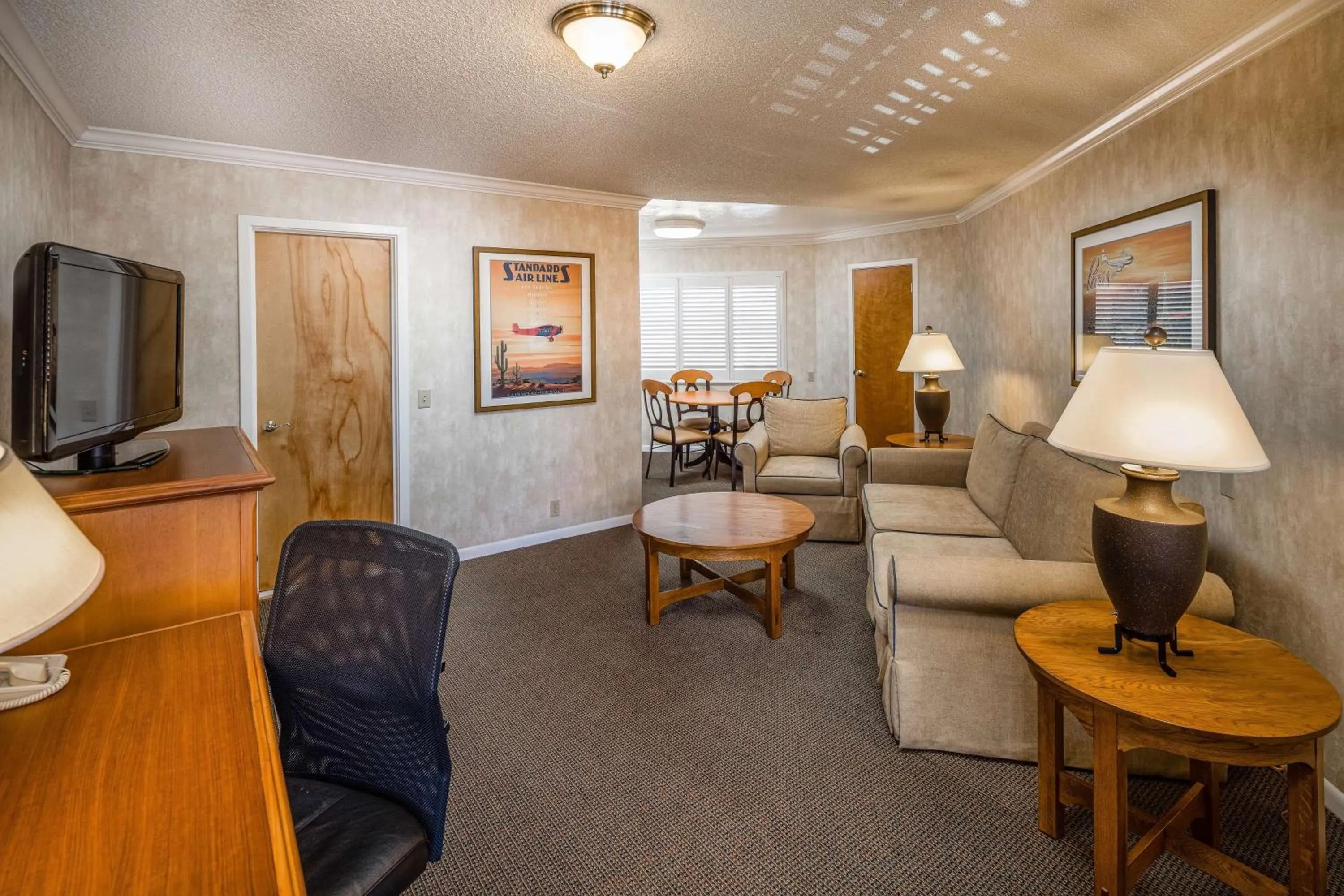 Queen Suite with Two Queen Beds in SFO El Rancho Inn SureStay Collection by Best Western