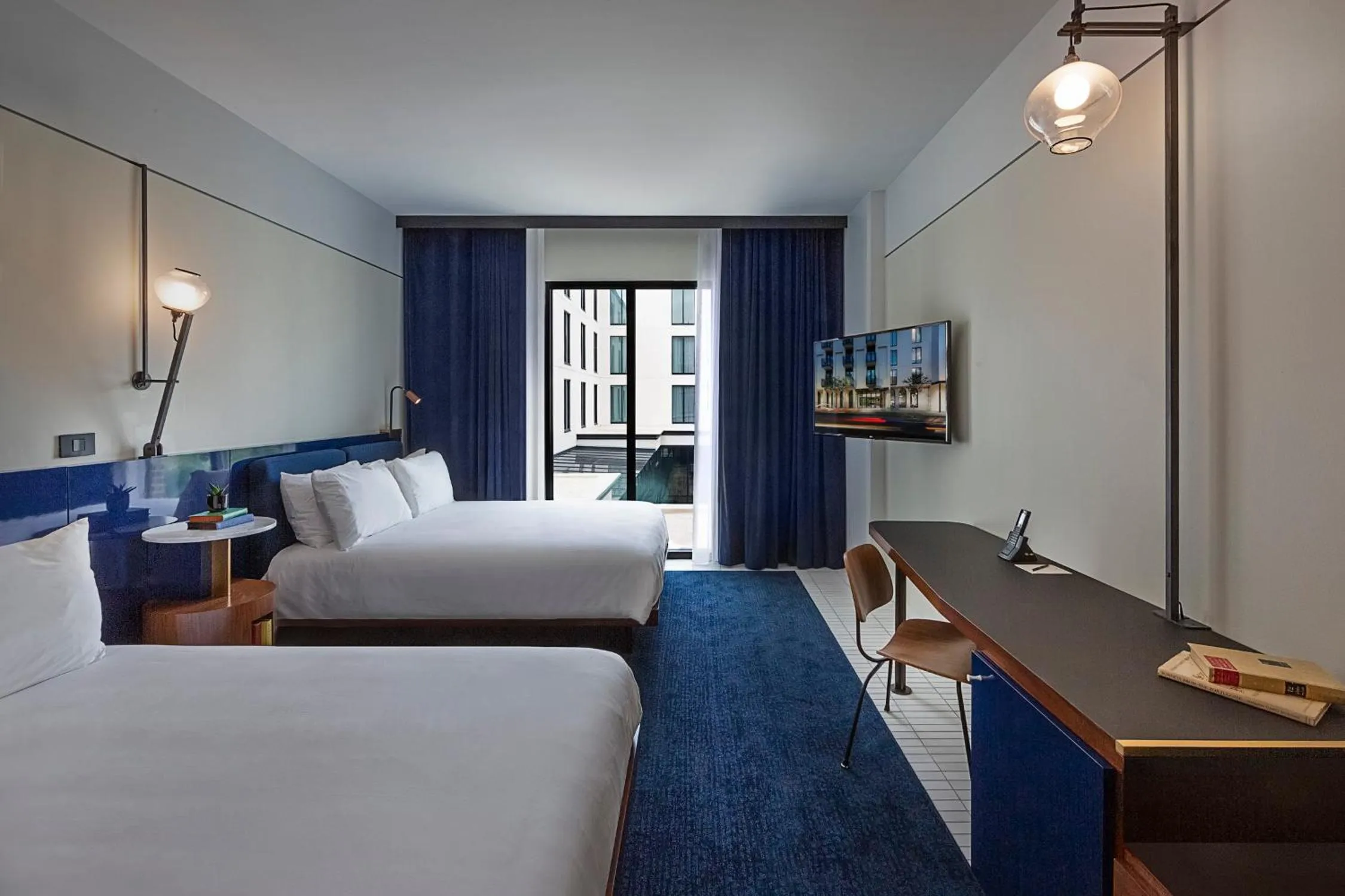 Queen Room with Two Queen Beds - Disability Access in Hotel Haya