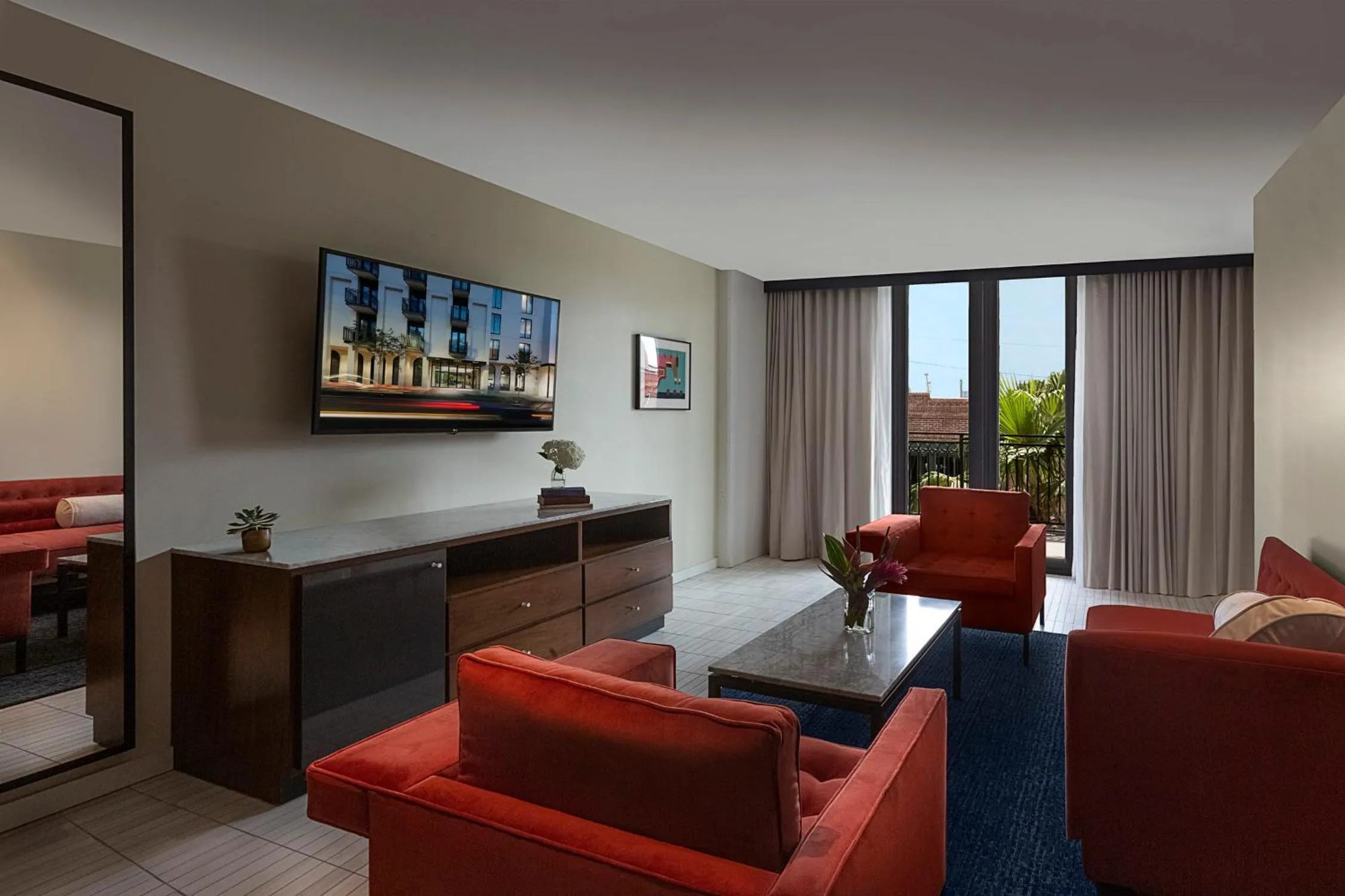 One-Bedroom Suite in Hotel Haya