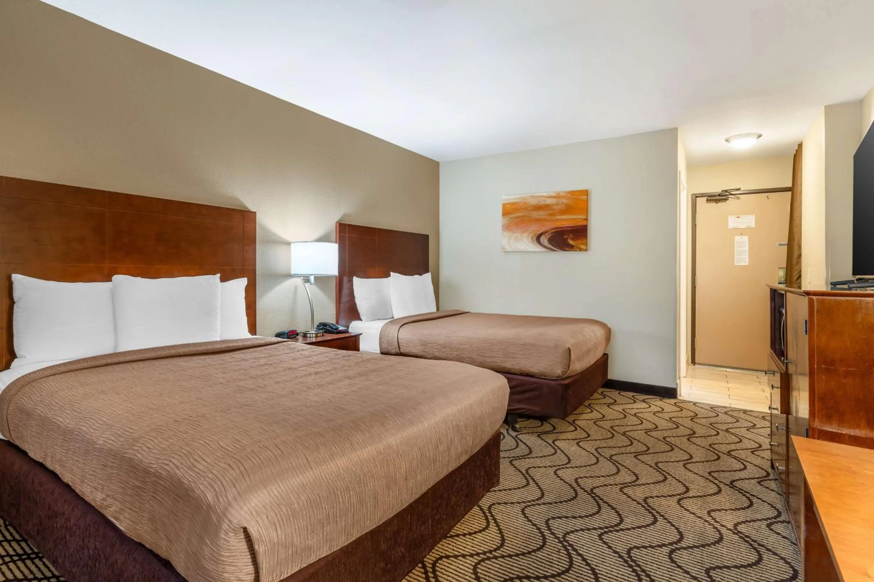 Double Room with Two Double Beds - Pet Friendly in Best Western John Muir Inn